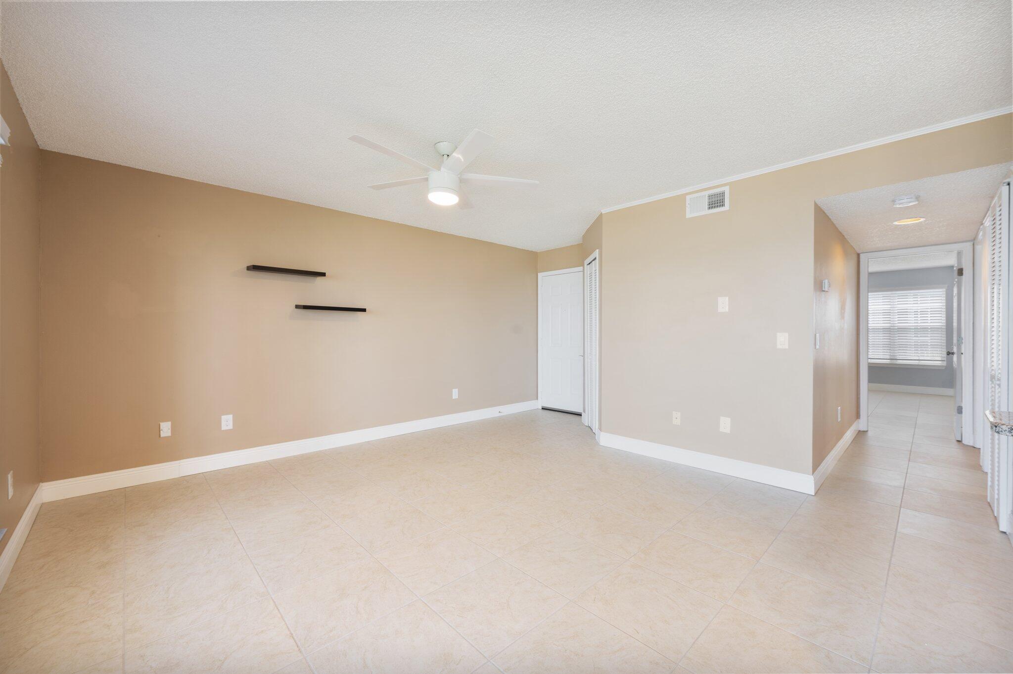 7160 N Highway 1, 101
