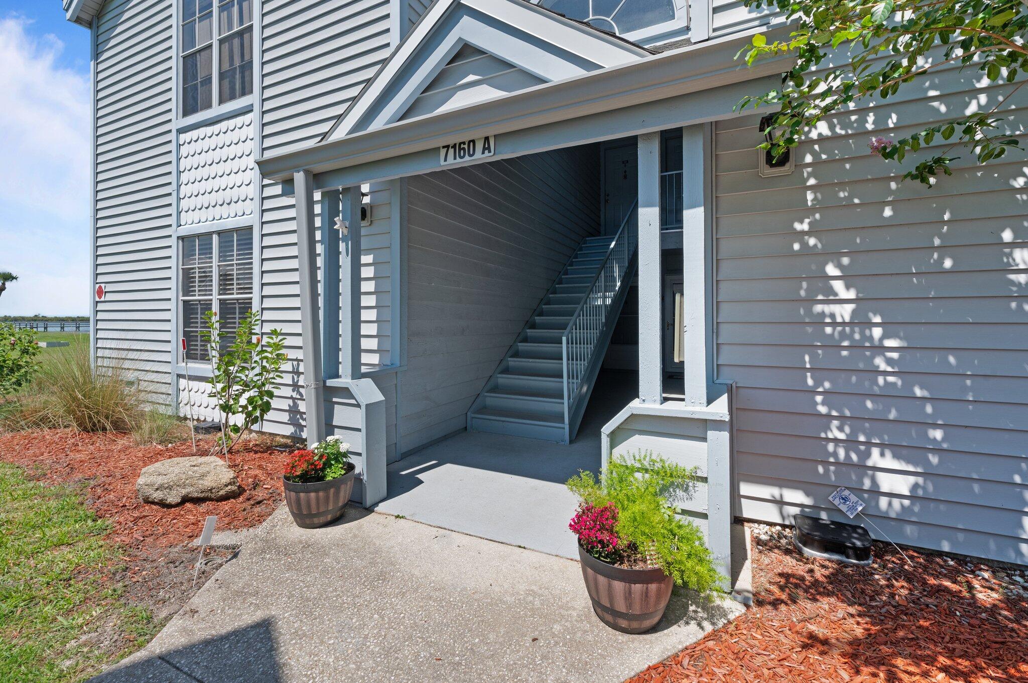 7160 N Highway 1, 101