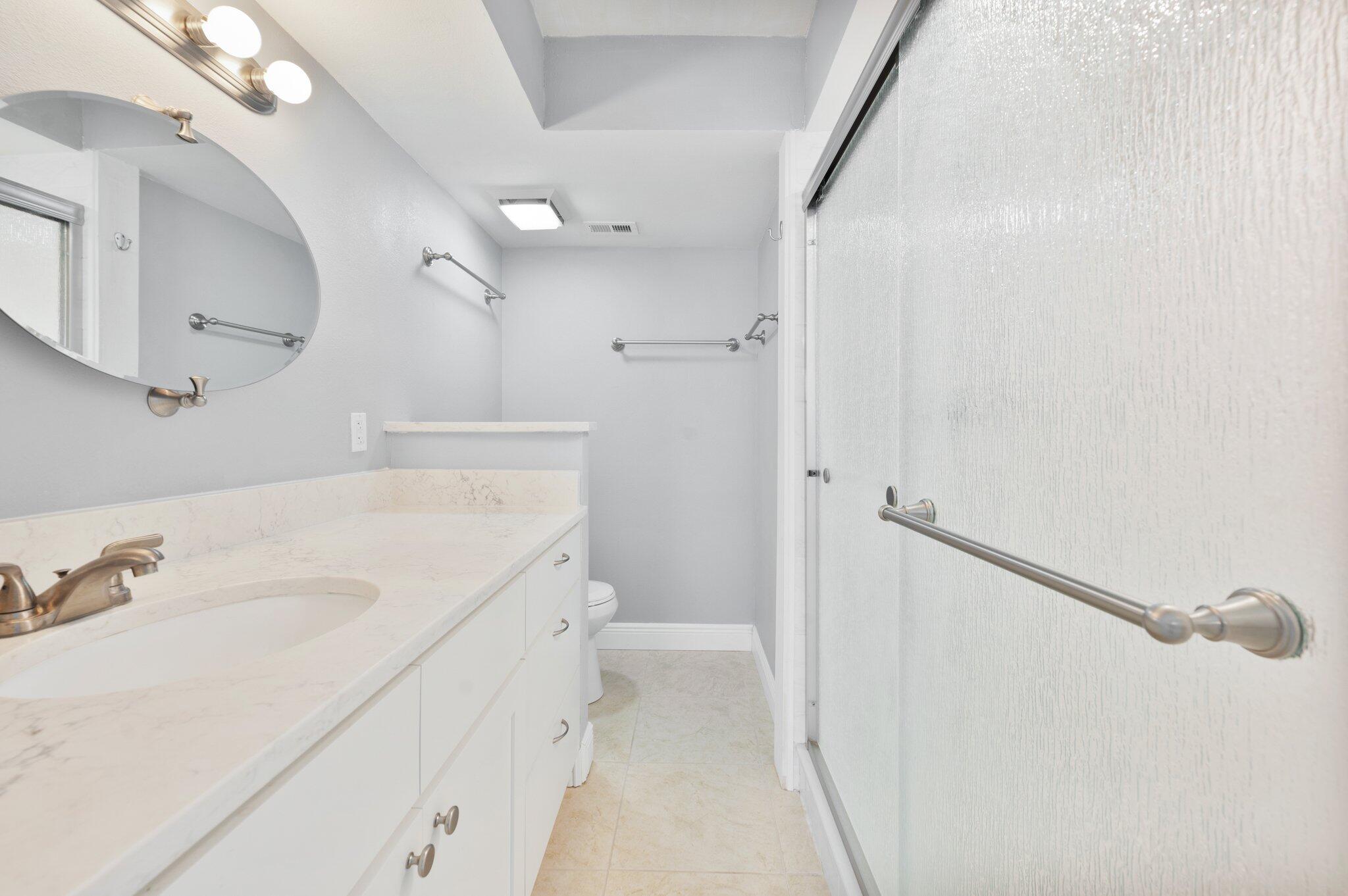 7160 N Highway 1, 101