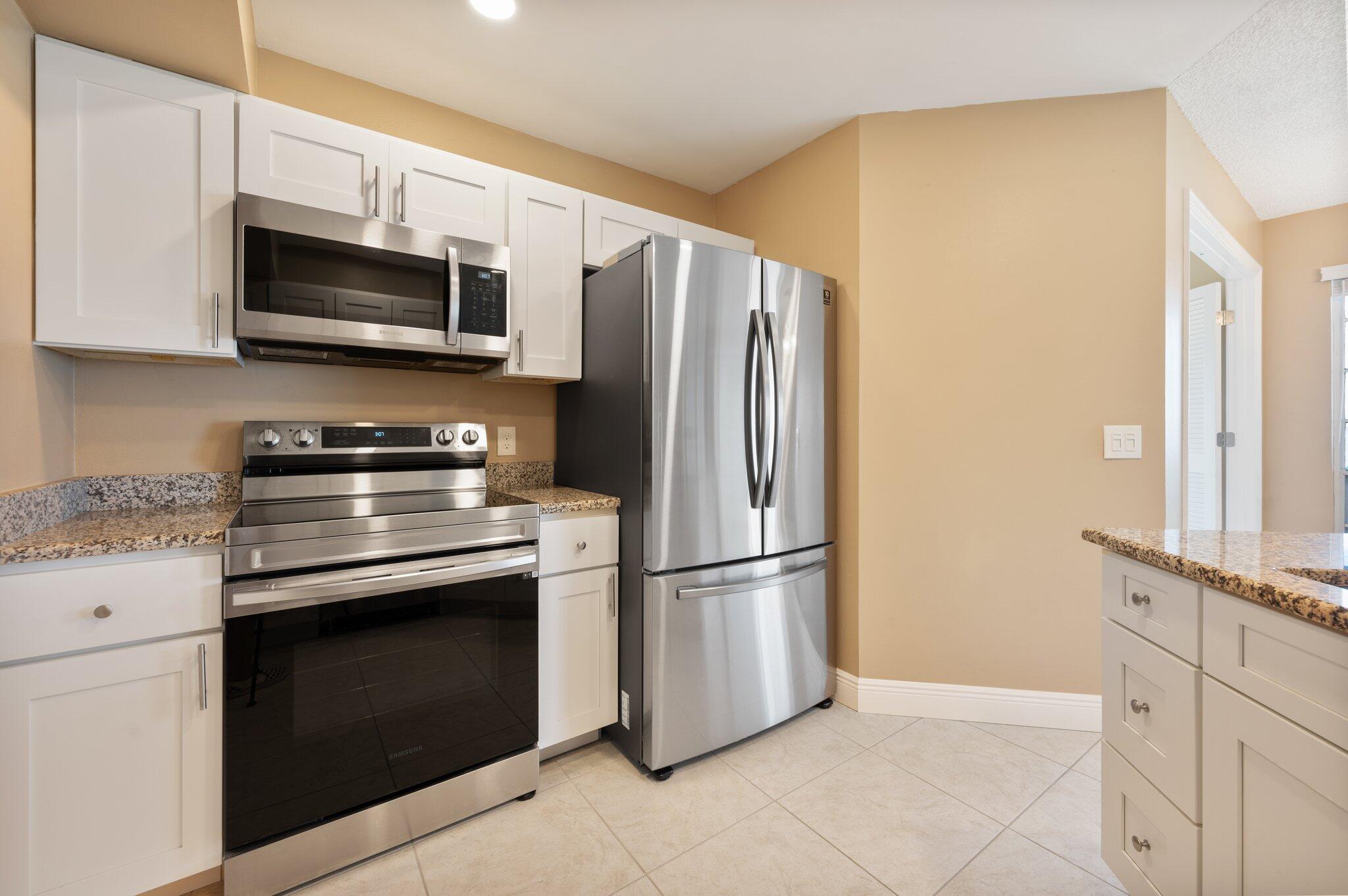 7160 N Highway 1, 101