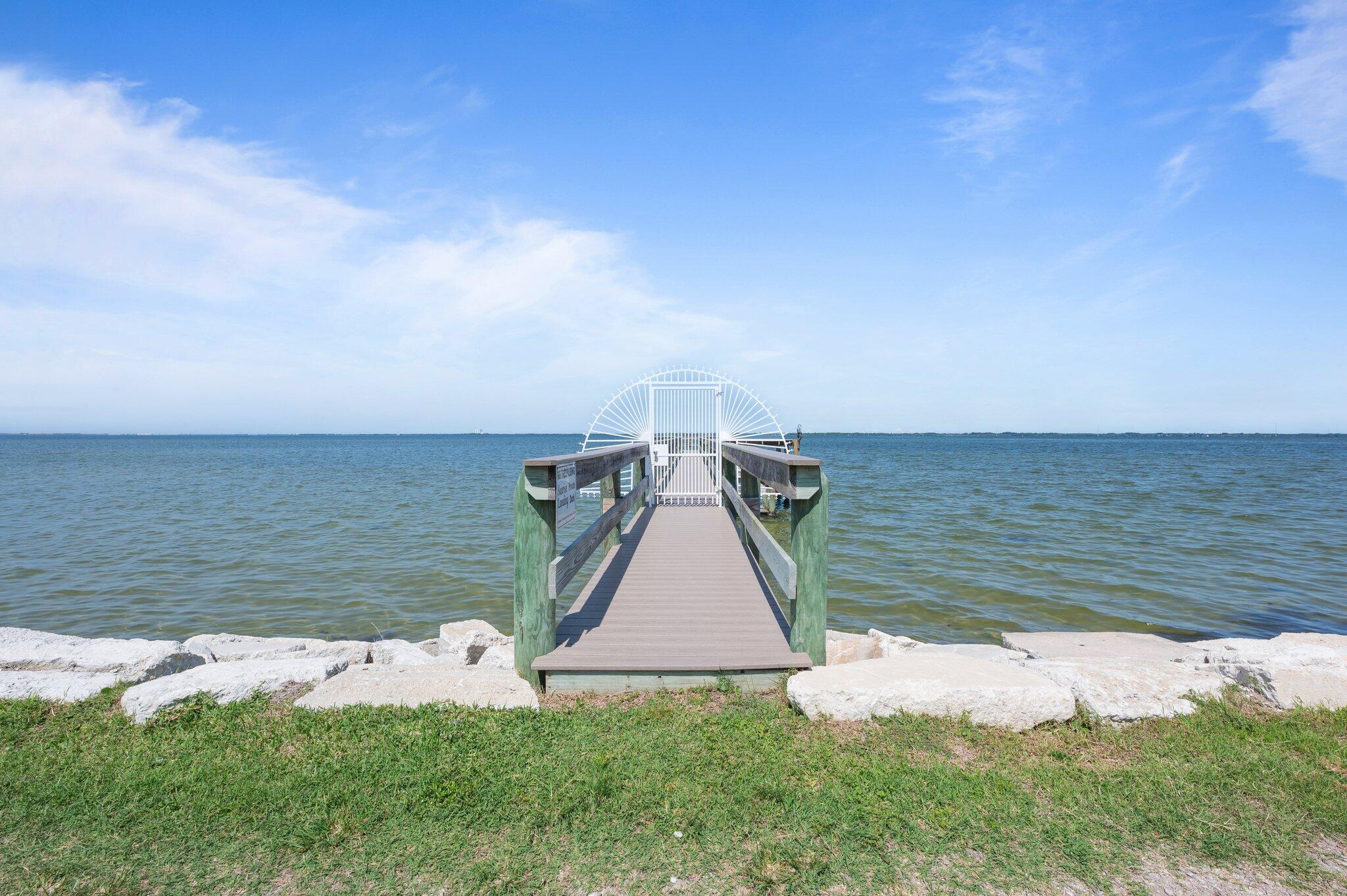 7160 N Highway 1, 101