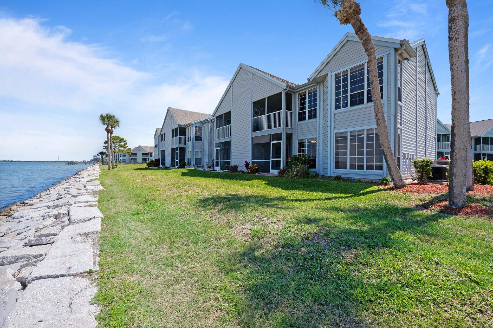 7160 N Highway 1, 101