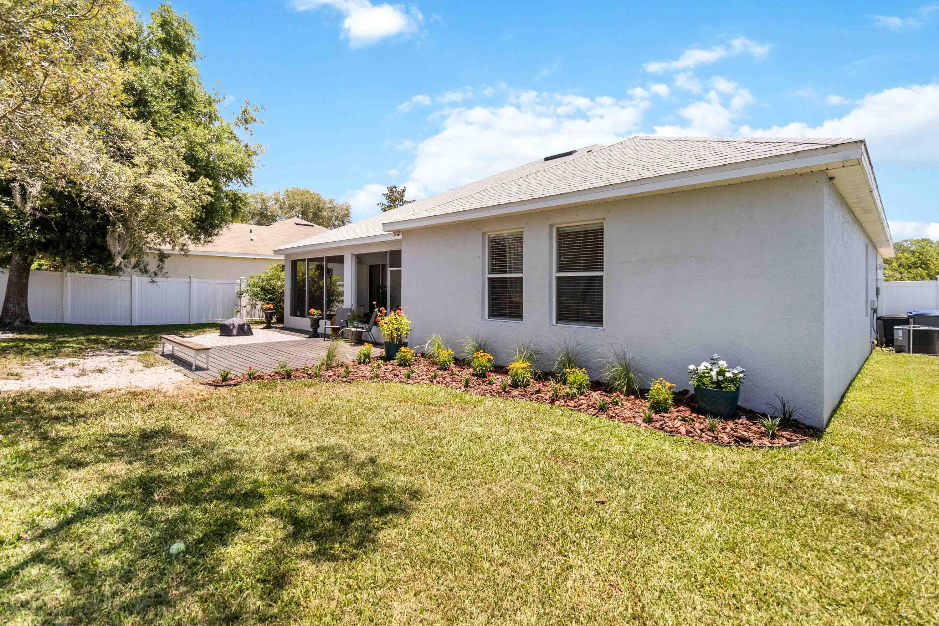 5880 Hummingbird Court