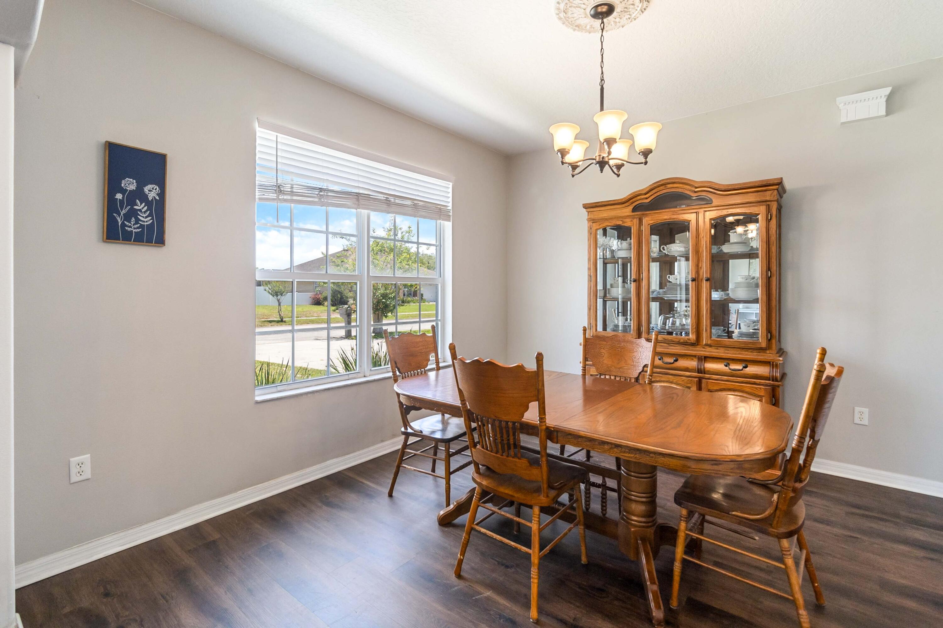 5880 Hummingbird Court
