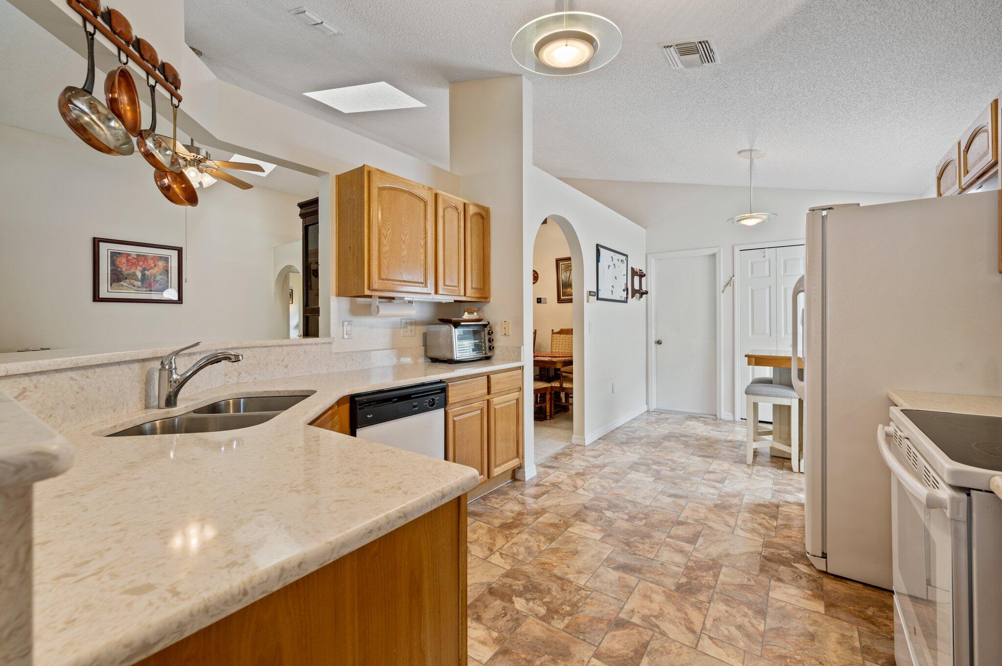 6871 Raccoon Court