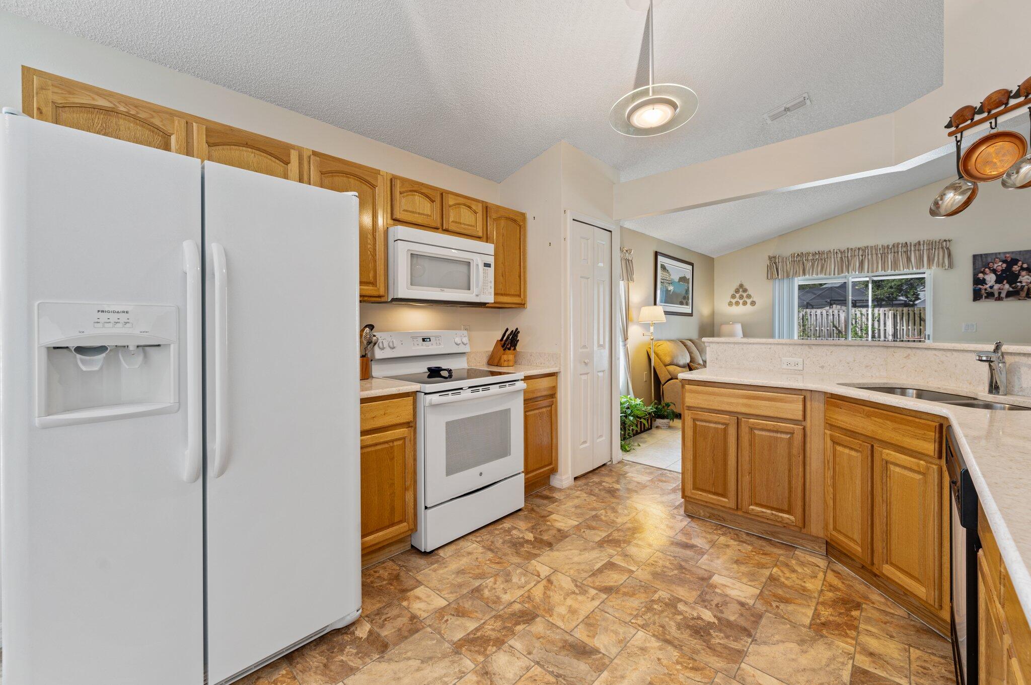6871 Raccoon Court