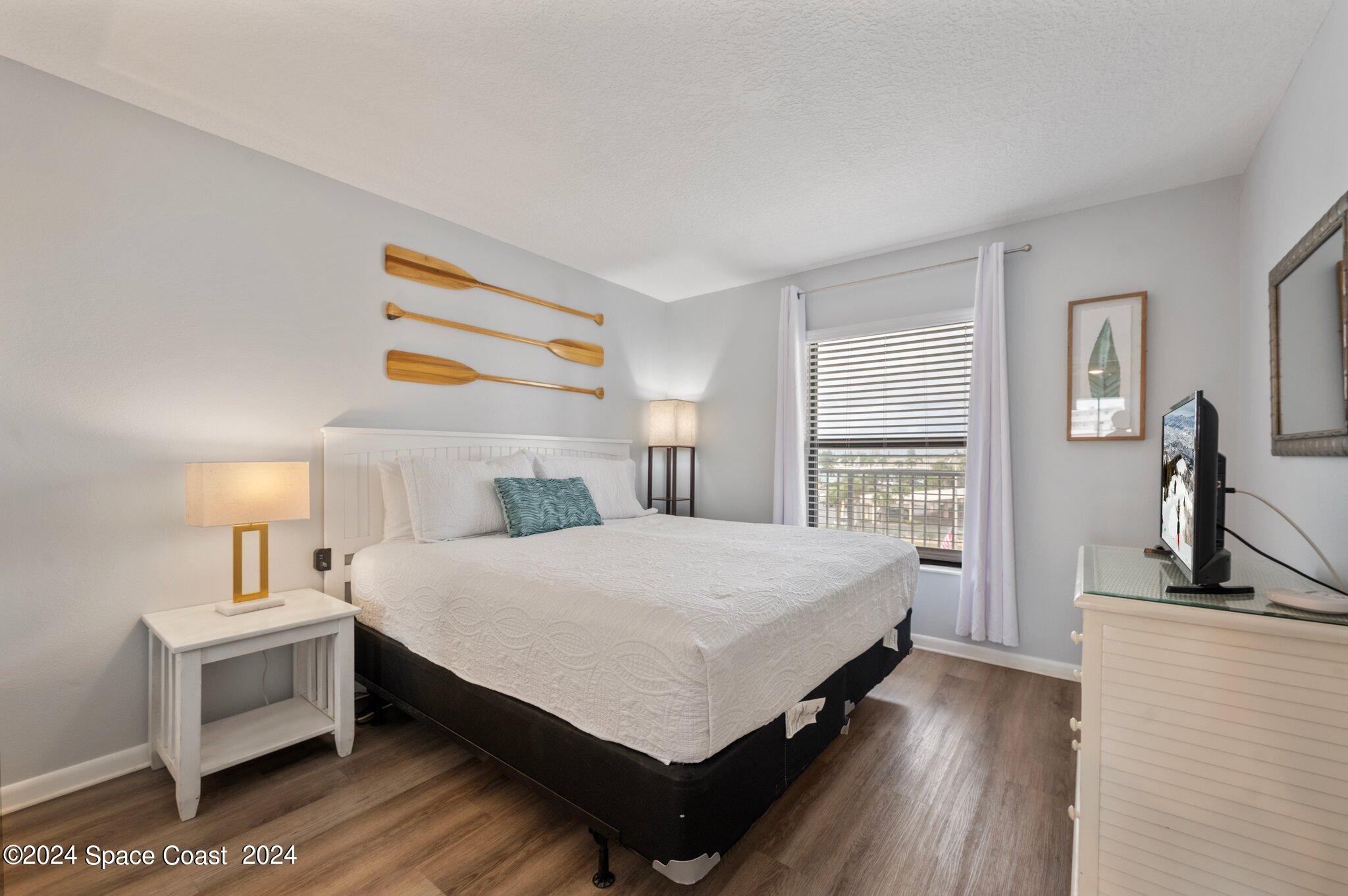 7400 Ridgewood Avenue, 413