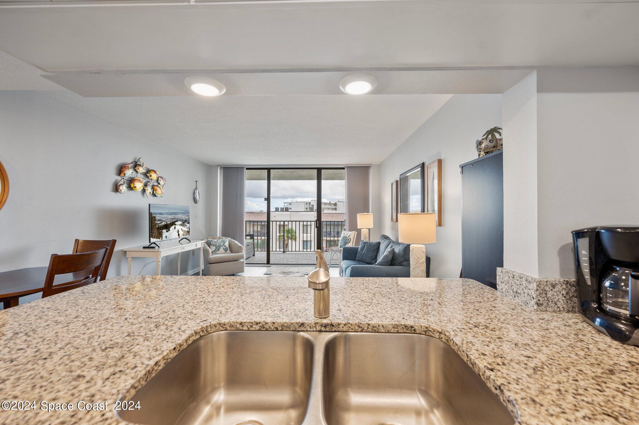 7400 Ridgewood Avenue, 413