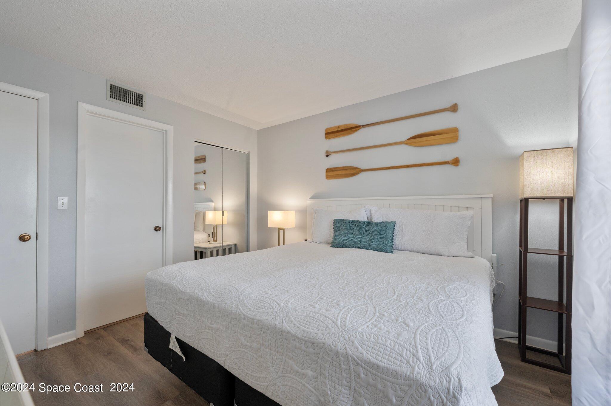 7400 Ridgewood Avenue, 413