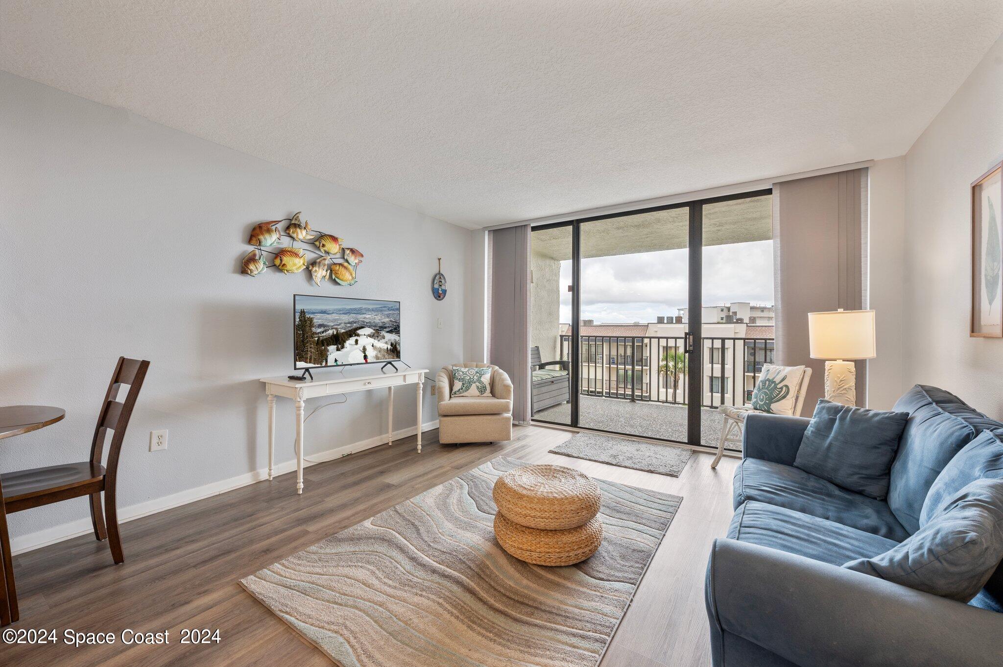 7400 Ridgewood Avenue, 413