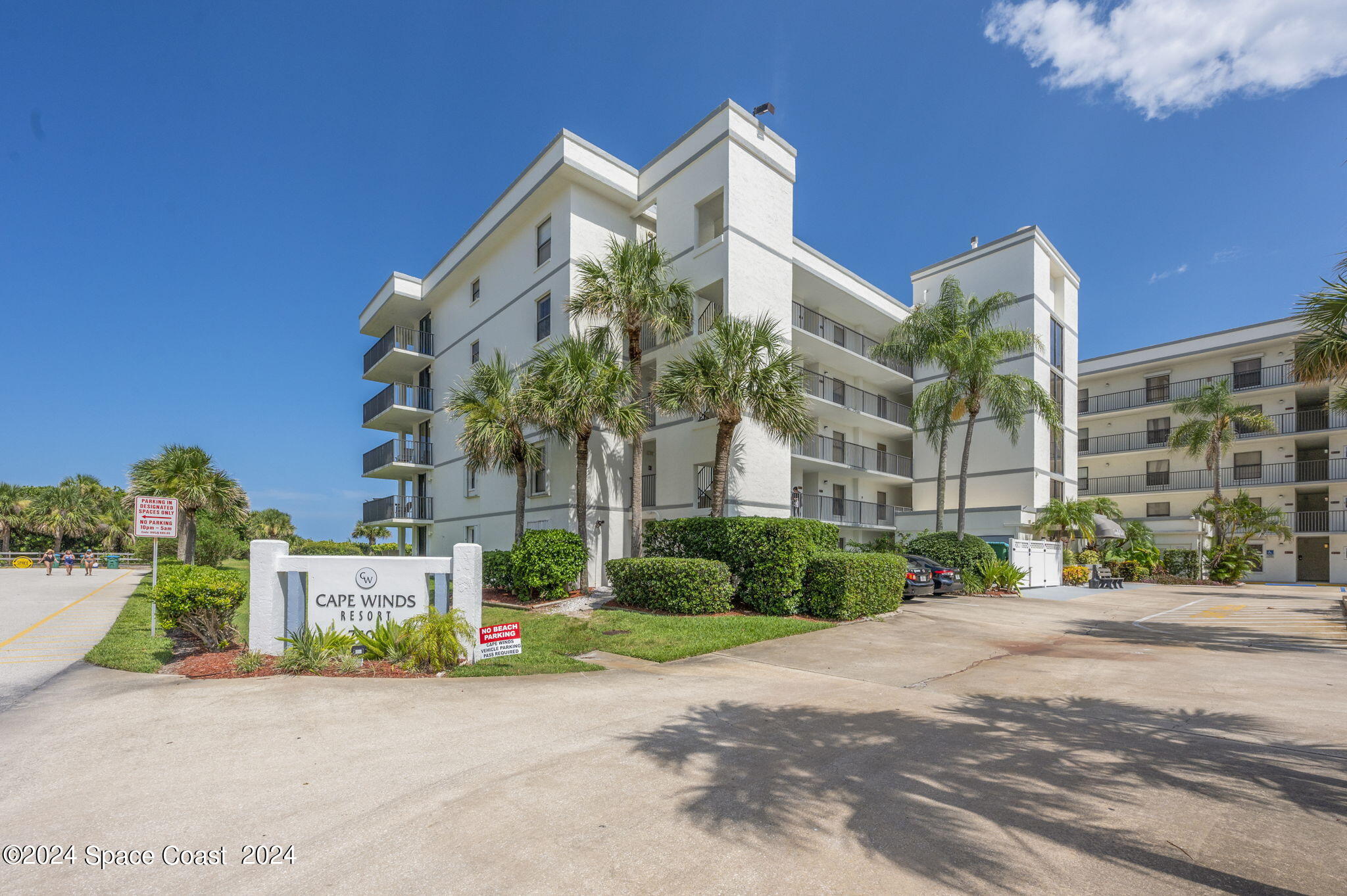 7400 Ridgewood Avenue, 413