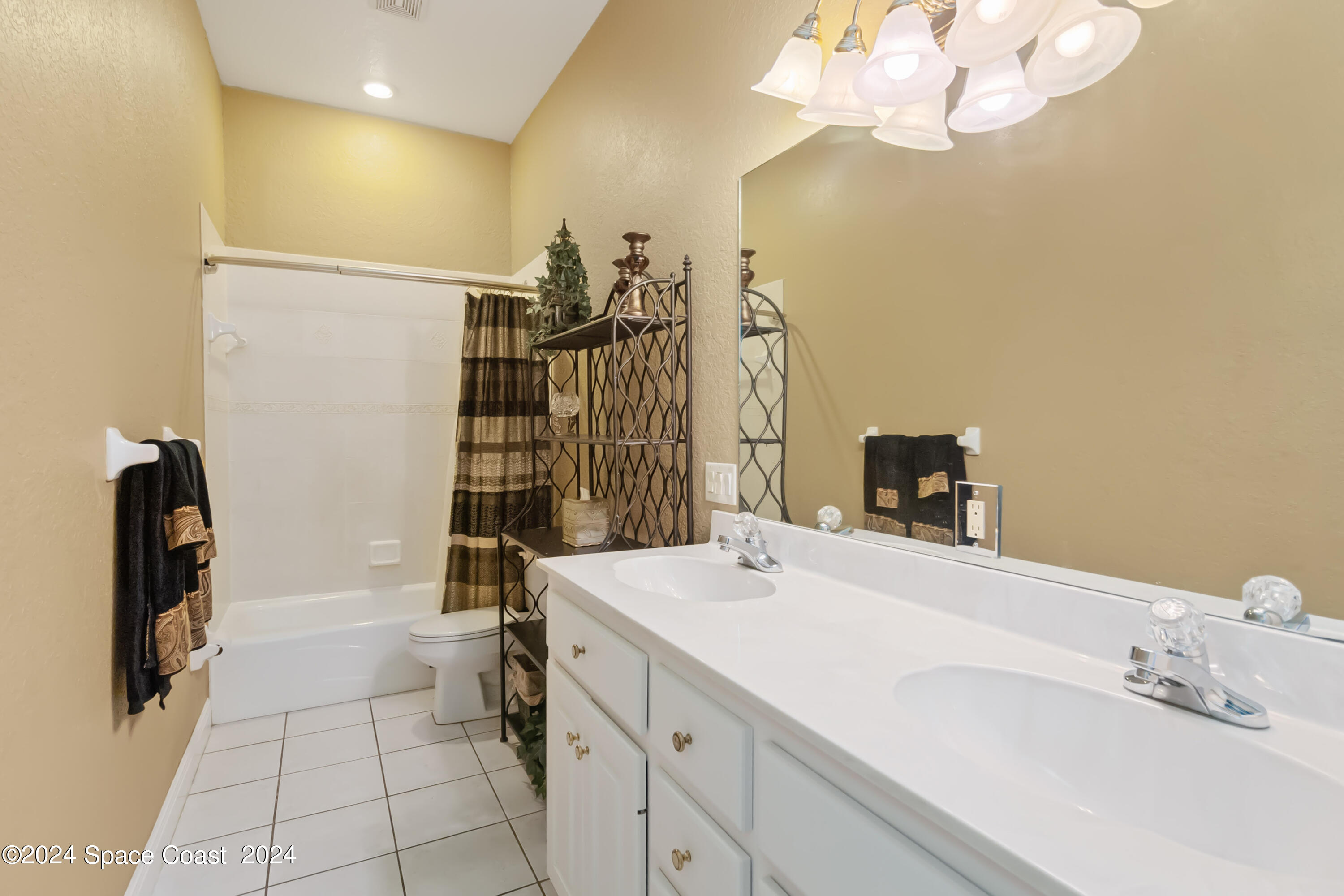 3430 Heron Lane
