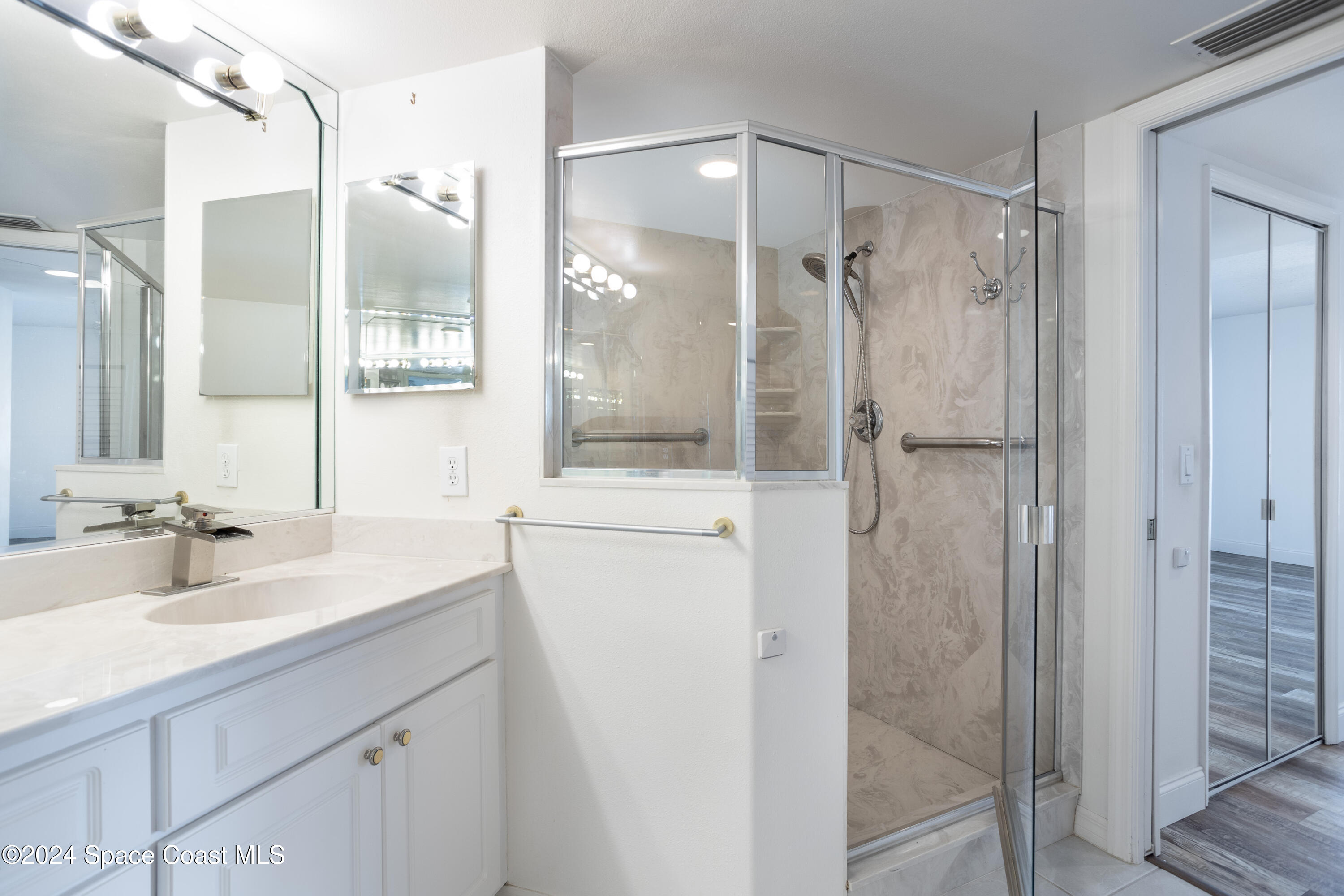 801 Del Rio Way 401