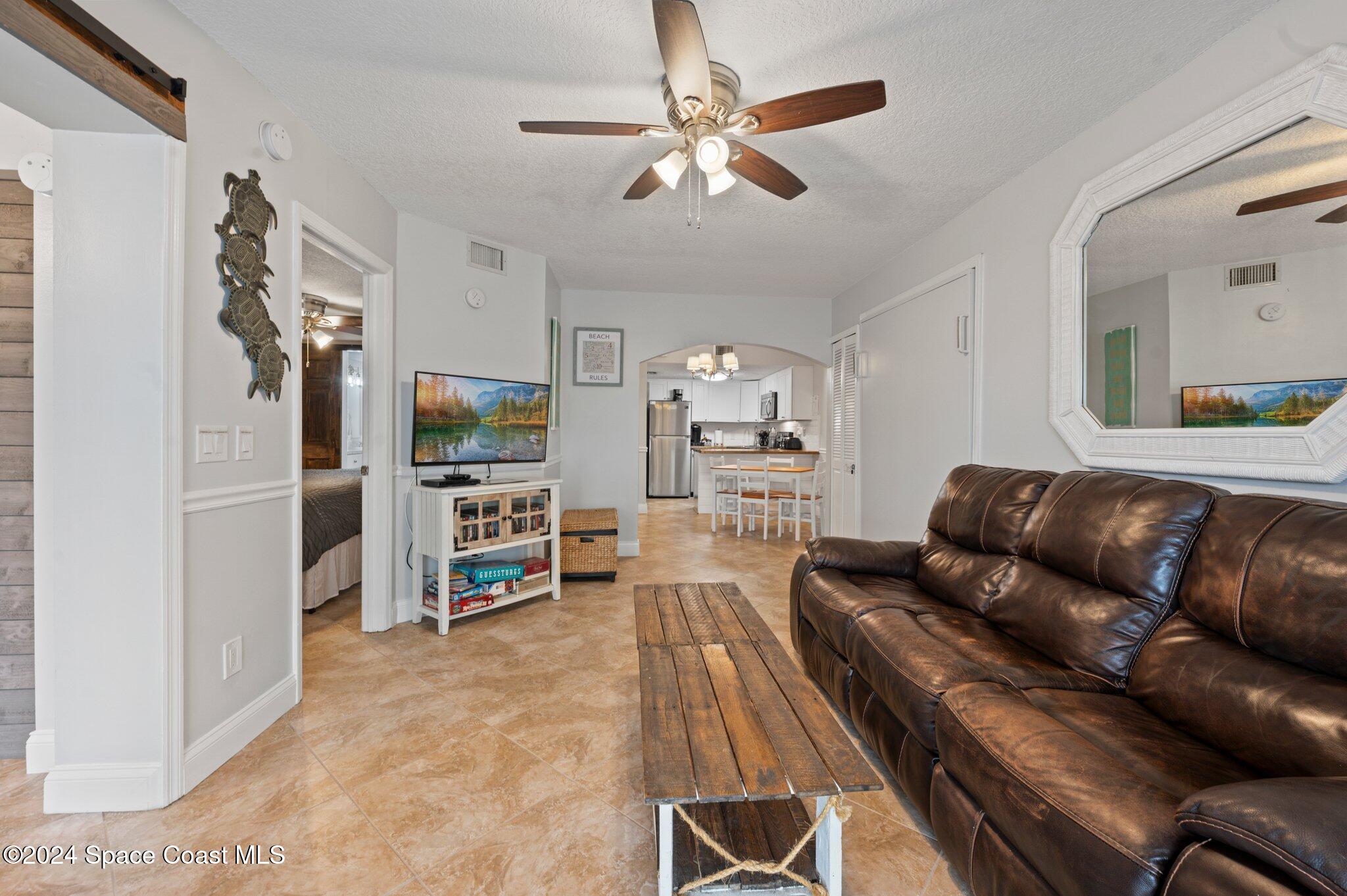 8600 Ridgewood Avenue, 1113