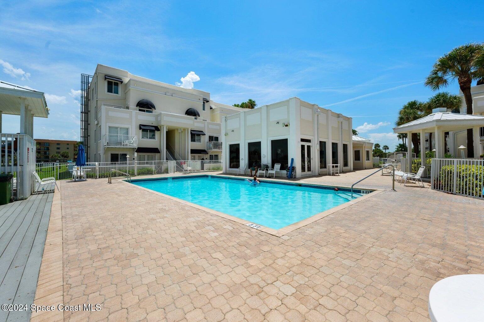 8600 Ridgewood Avenue, 1113