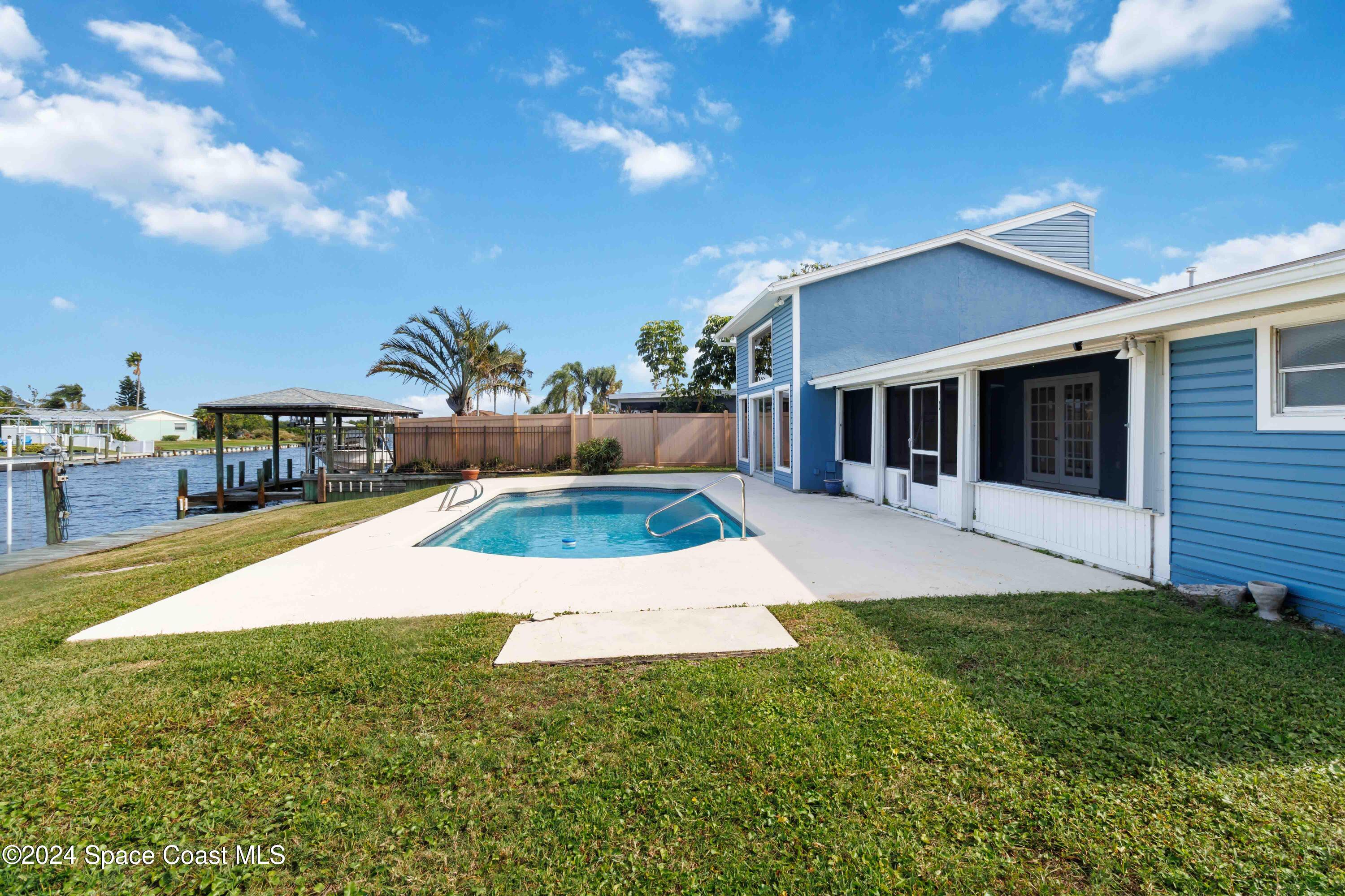 410 Caracas Drive