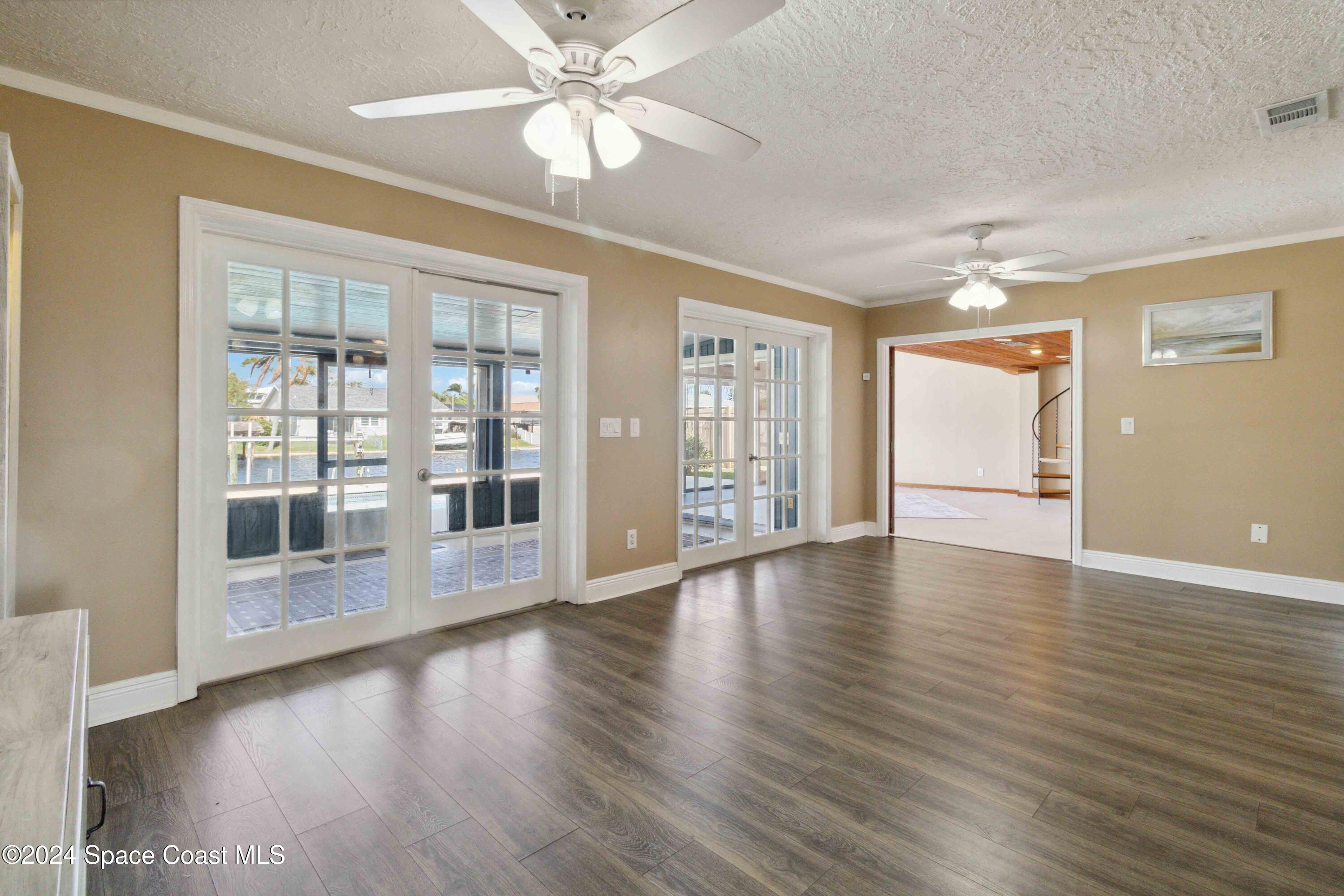 410 Caracas Drive