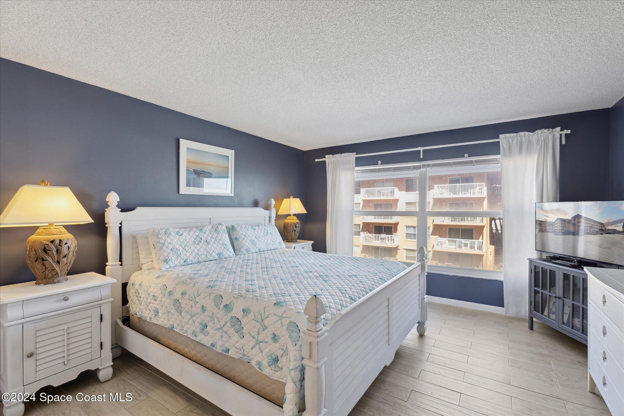 10 Sunflower Street, 26