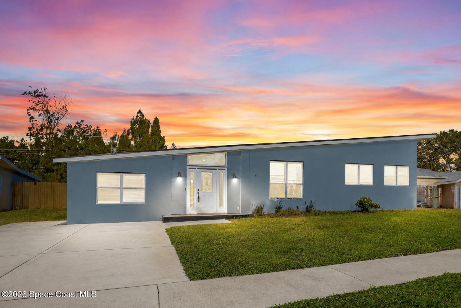 1064 Cabot Drive NE