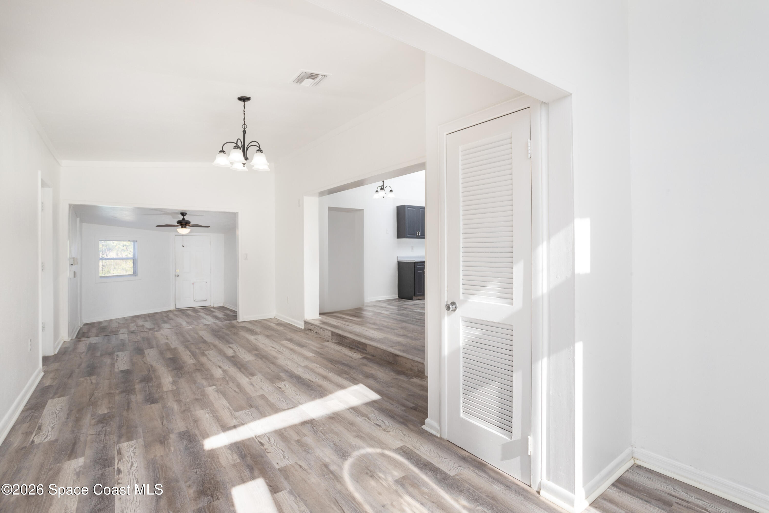 1064 Cabot Drive NE