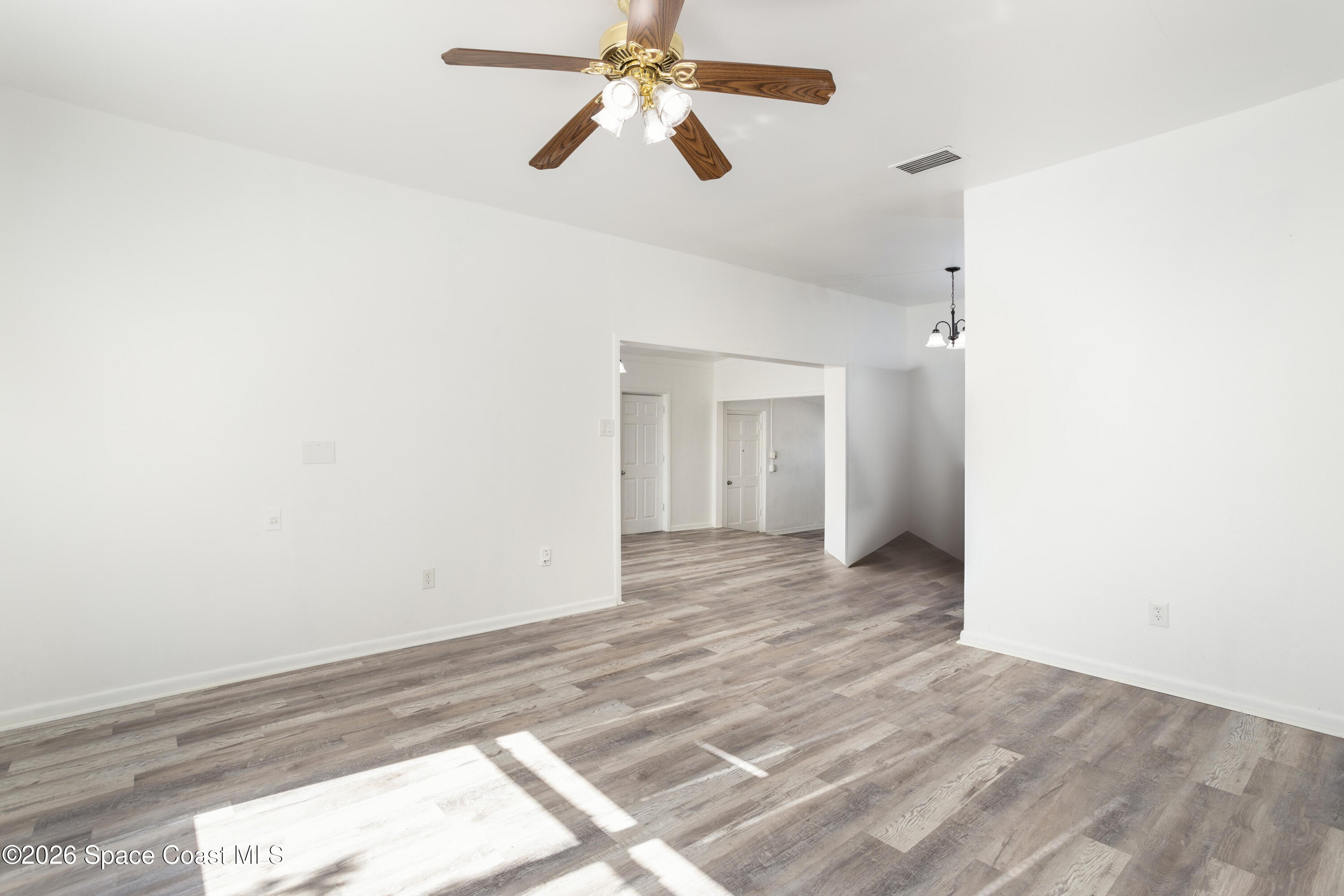 1064 Cabot Drive NE