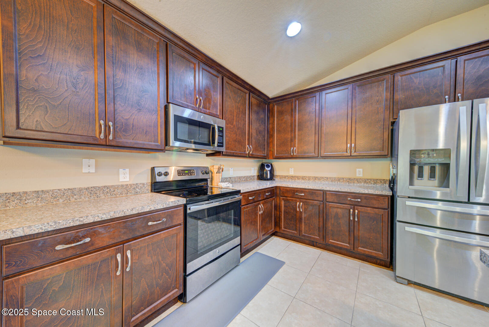 2902 J Cobber Court