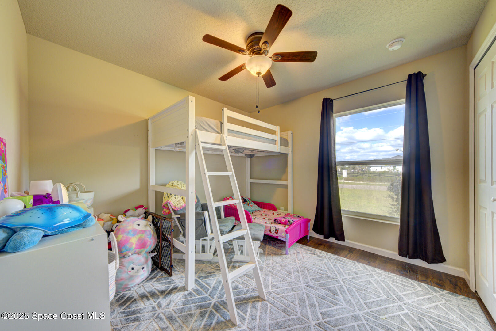 2902 J Cobber Court