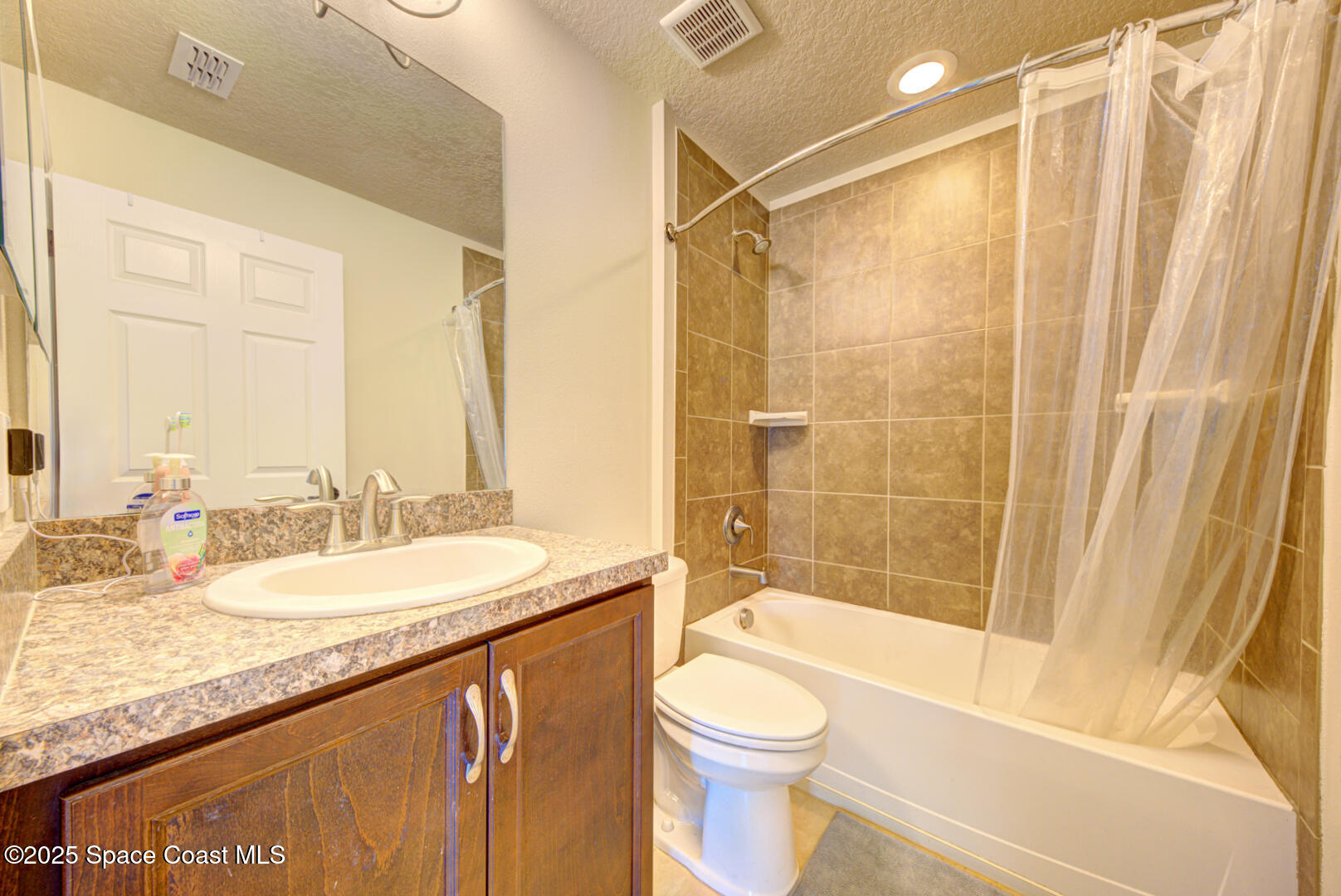2902 J Cobber Court