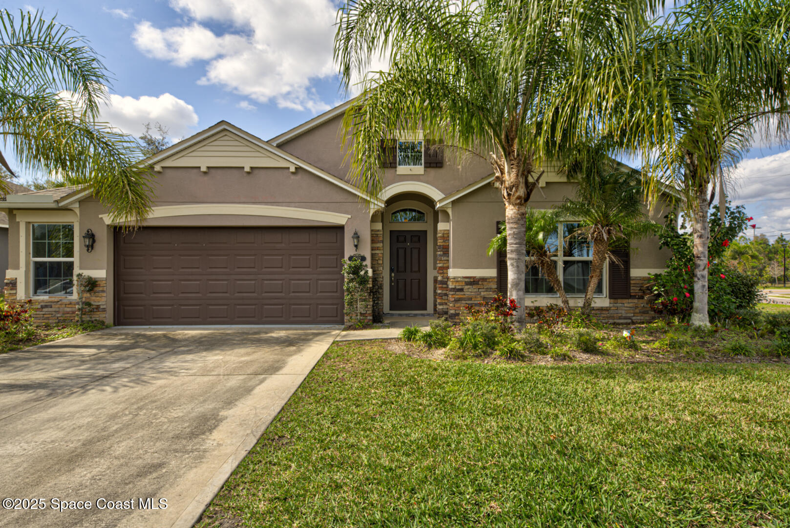 2902 J Cobber Court