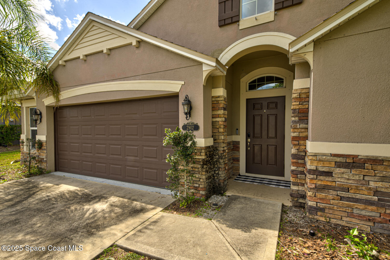 2902 J Cobber Court