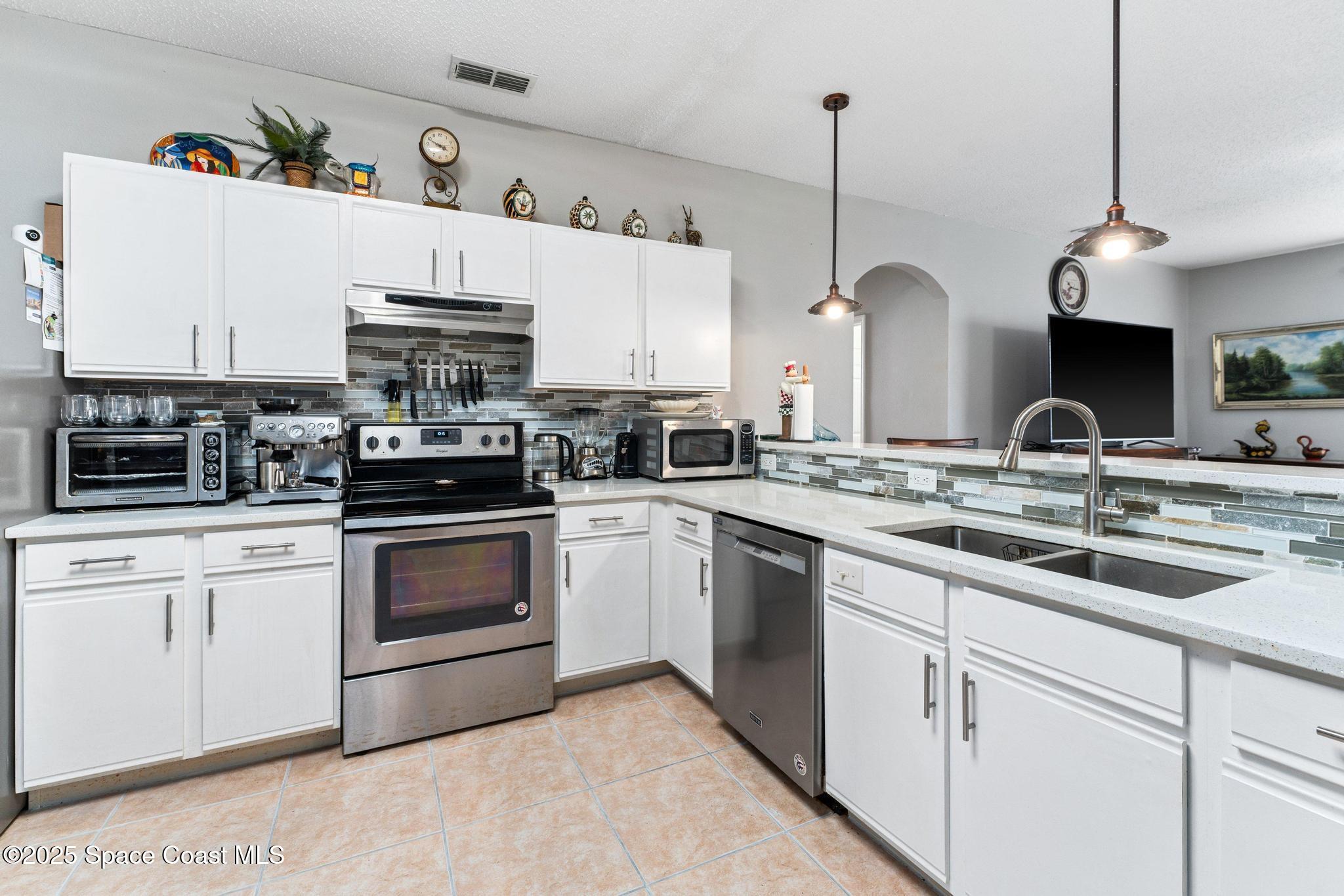 845 Sandhurst Court