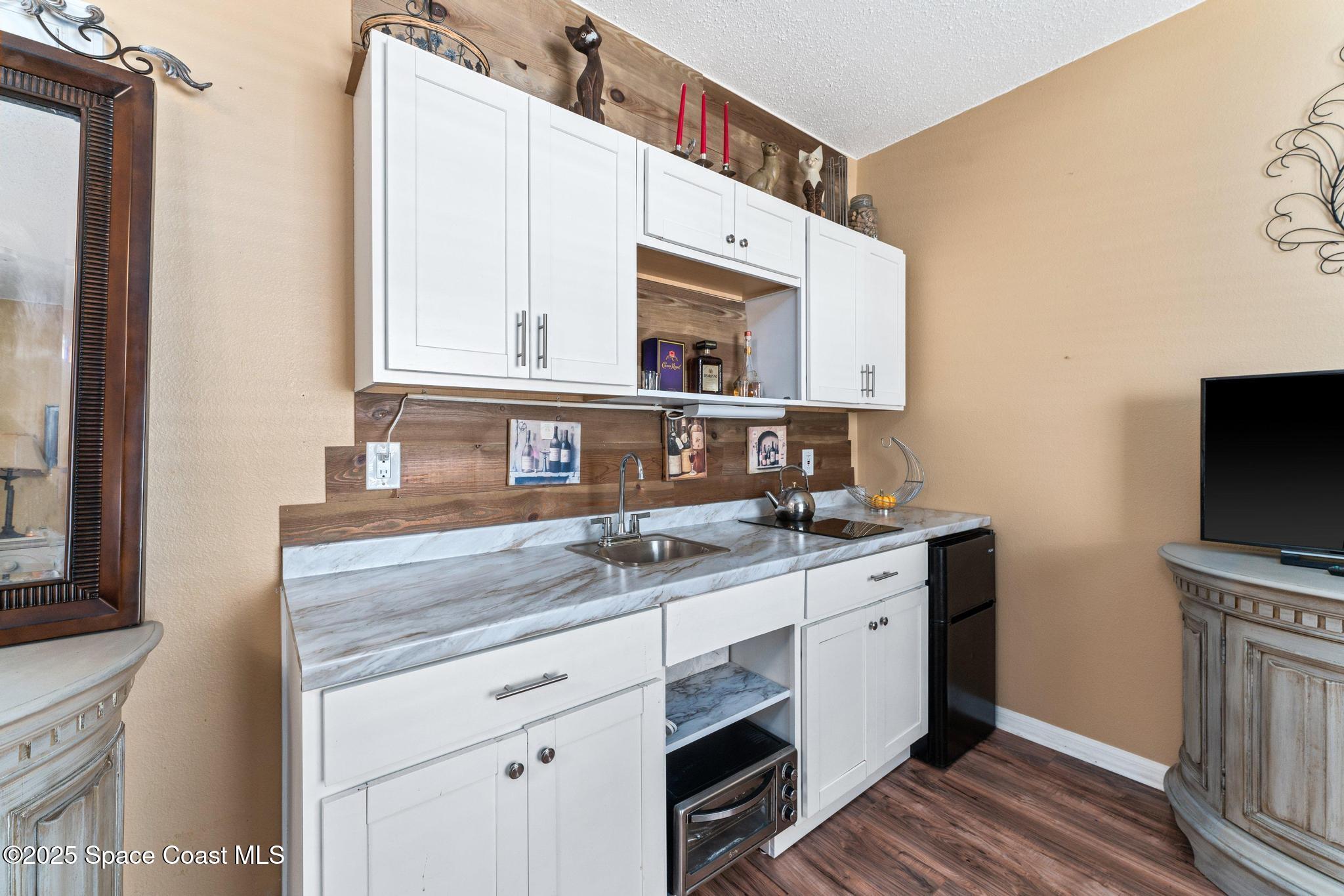 845 Sandhurst Court