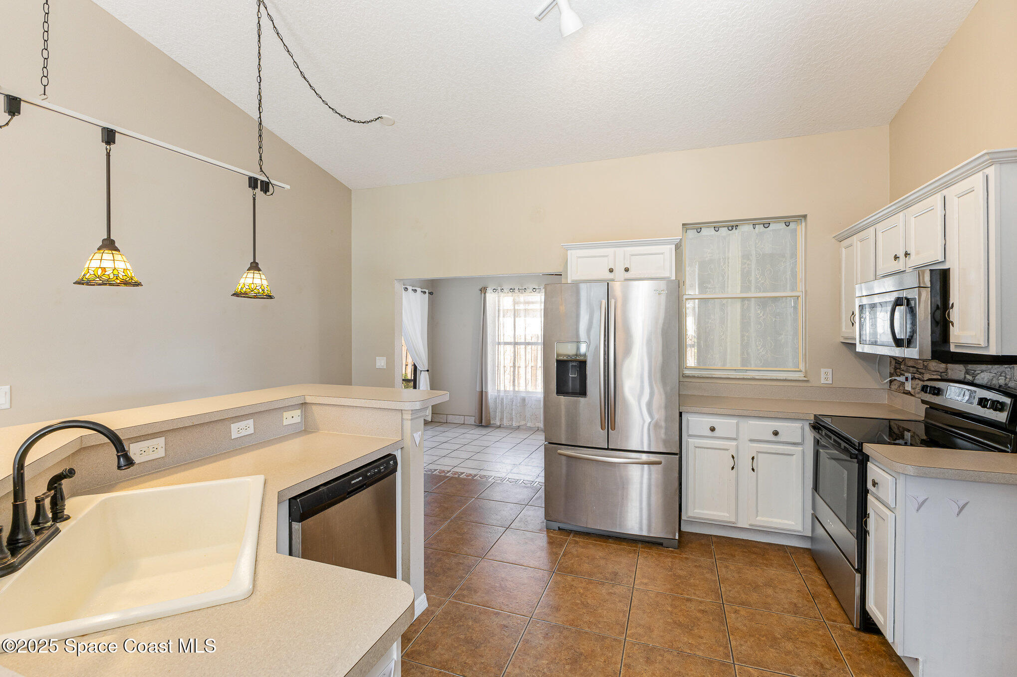 6480 Annapolis Street
