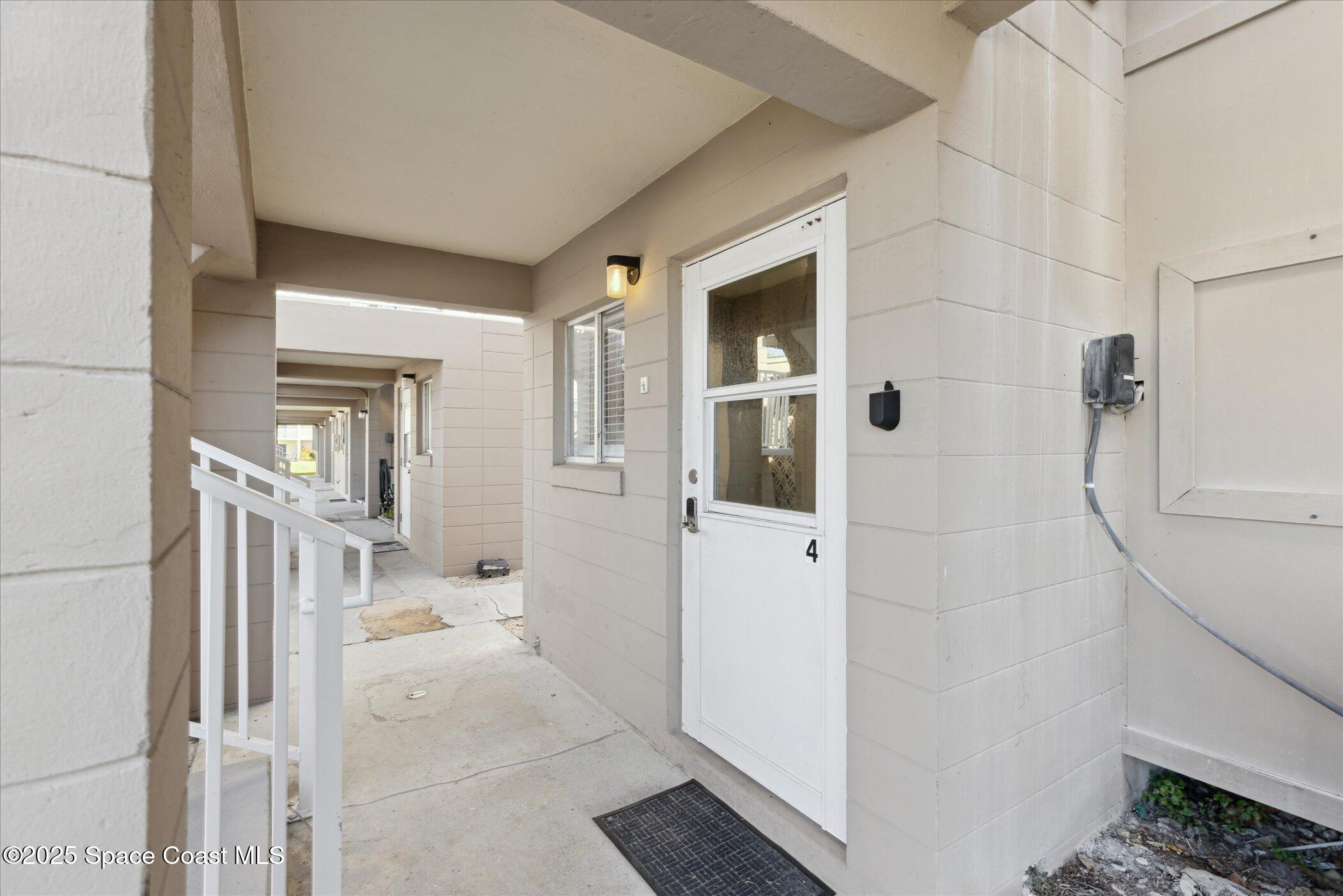 1 N 1st Street, 4