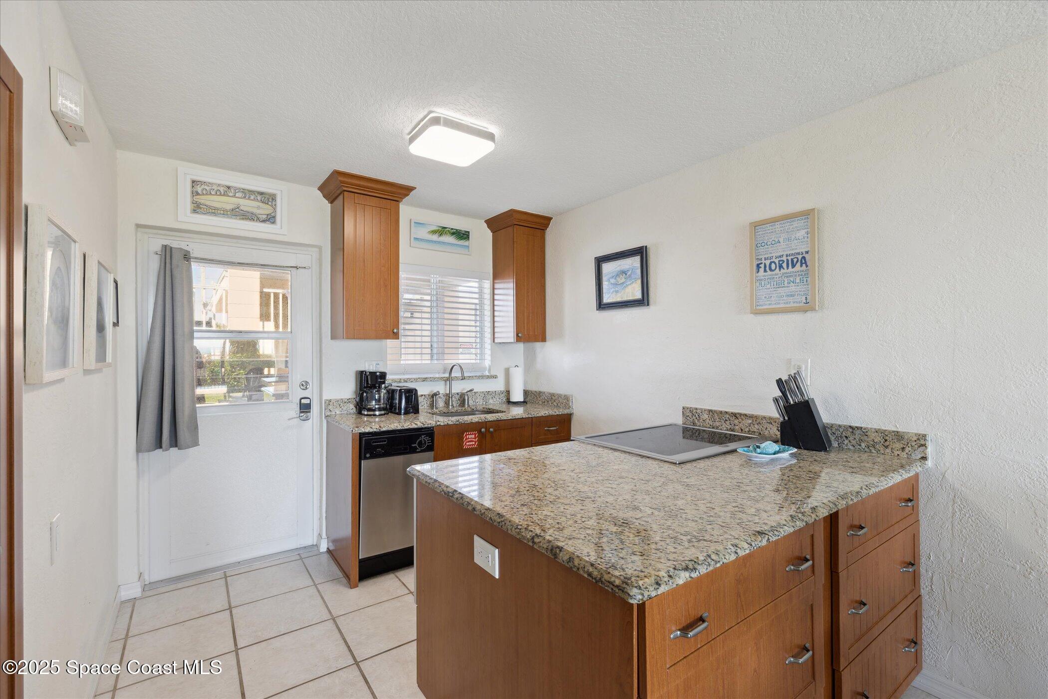 1 N 1st Street, 4