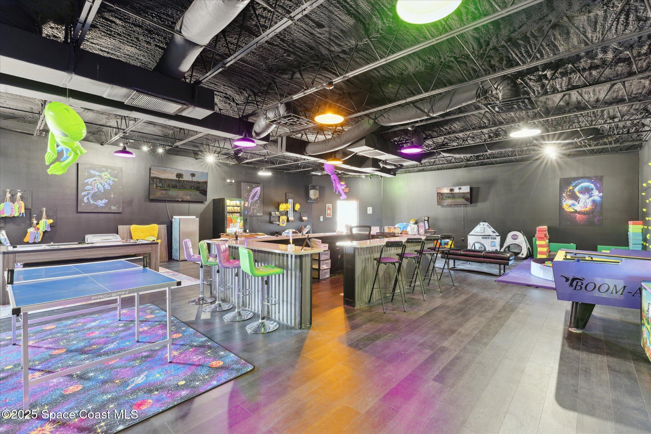 1 N 1st Street, 4