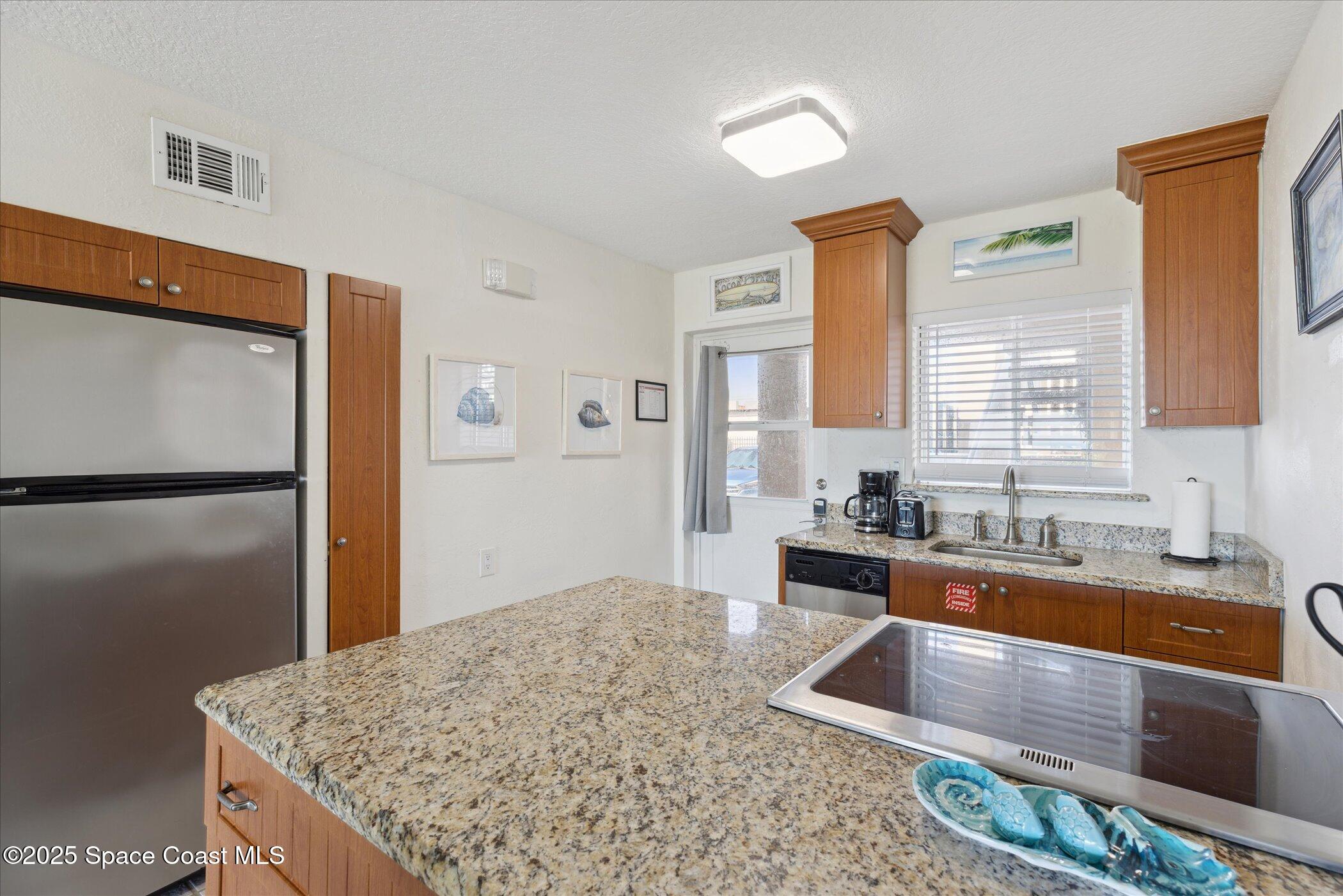 1 N 1st Street, 4