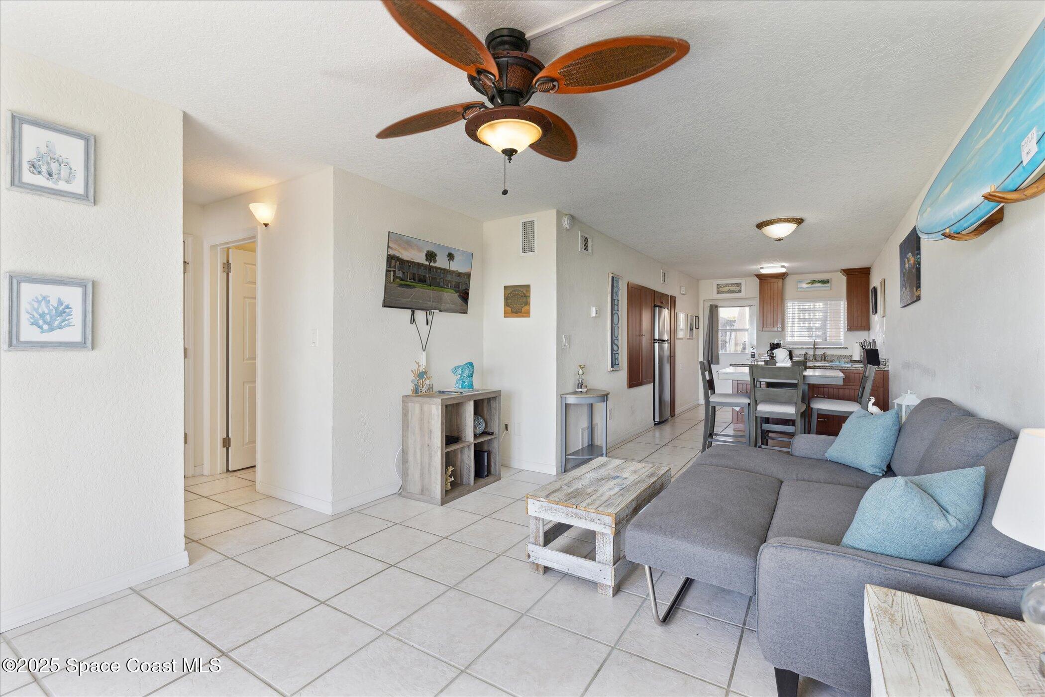 1 N 1st Street, 4