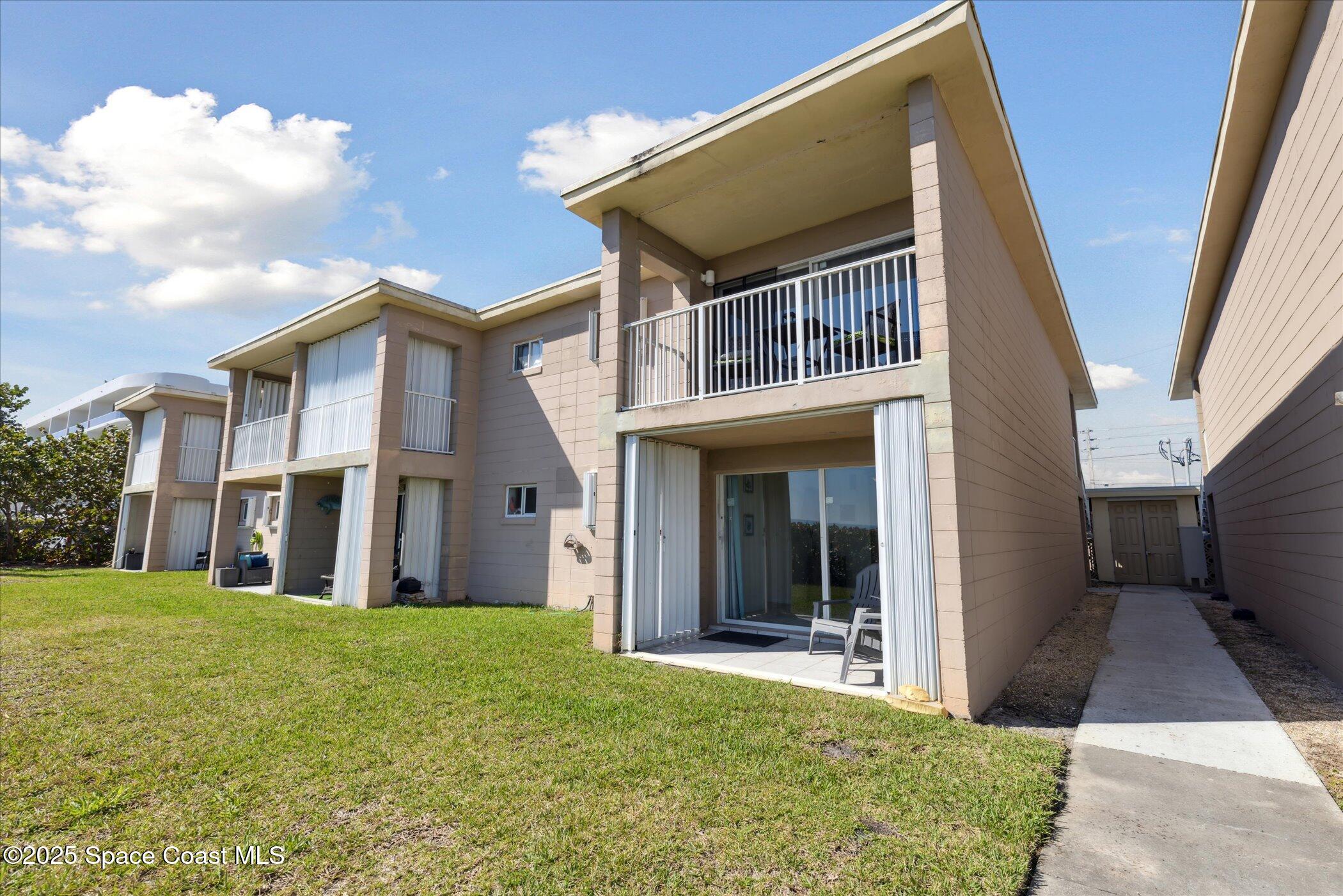 1 N 1st Street, 4