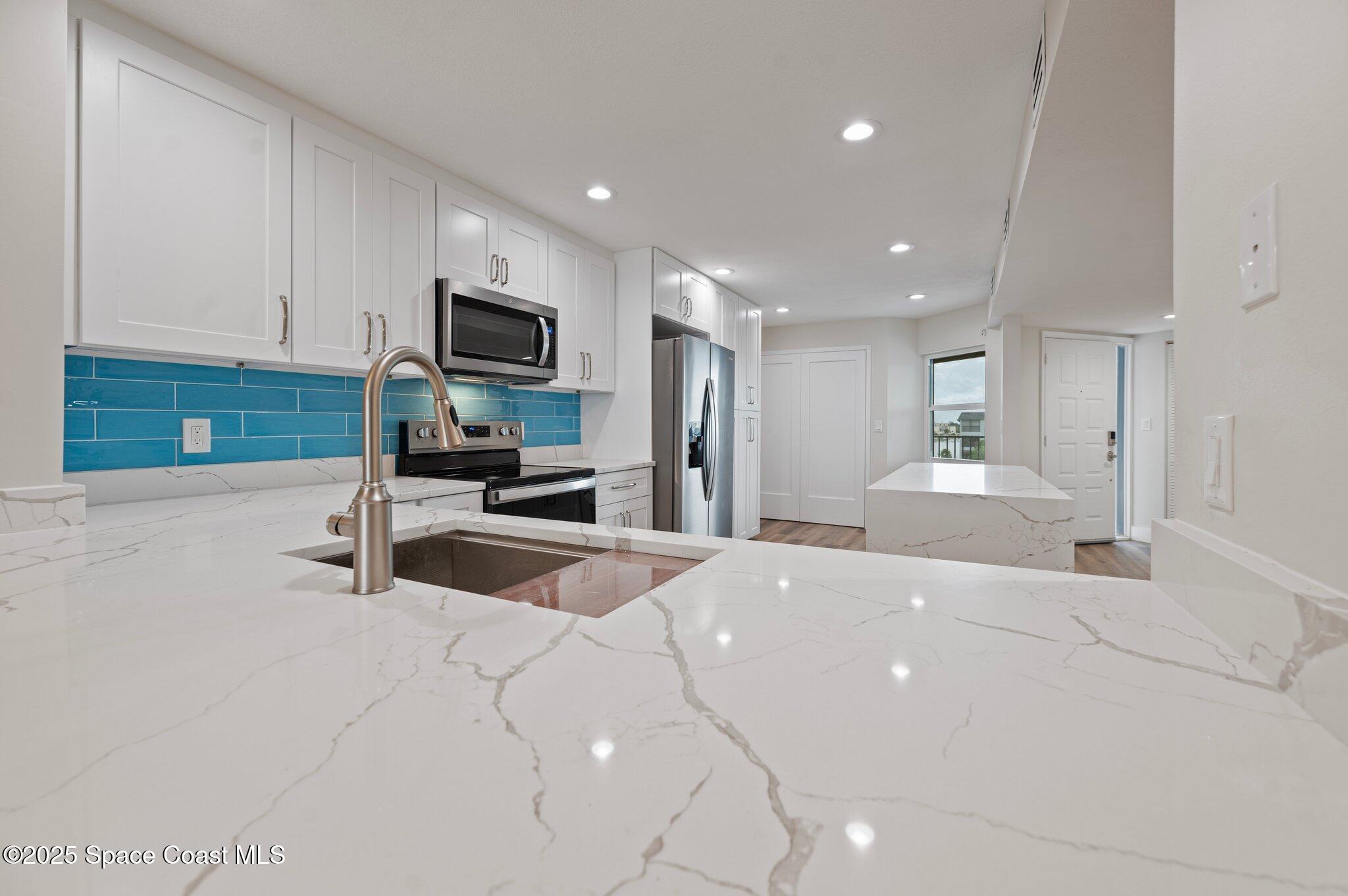 3609 S Banana River Boulevard, 513