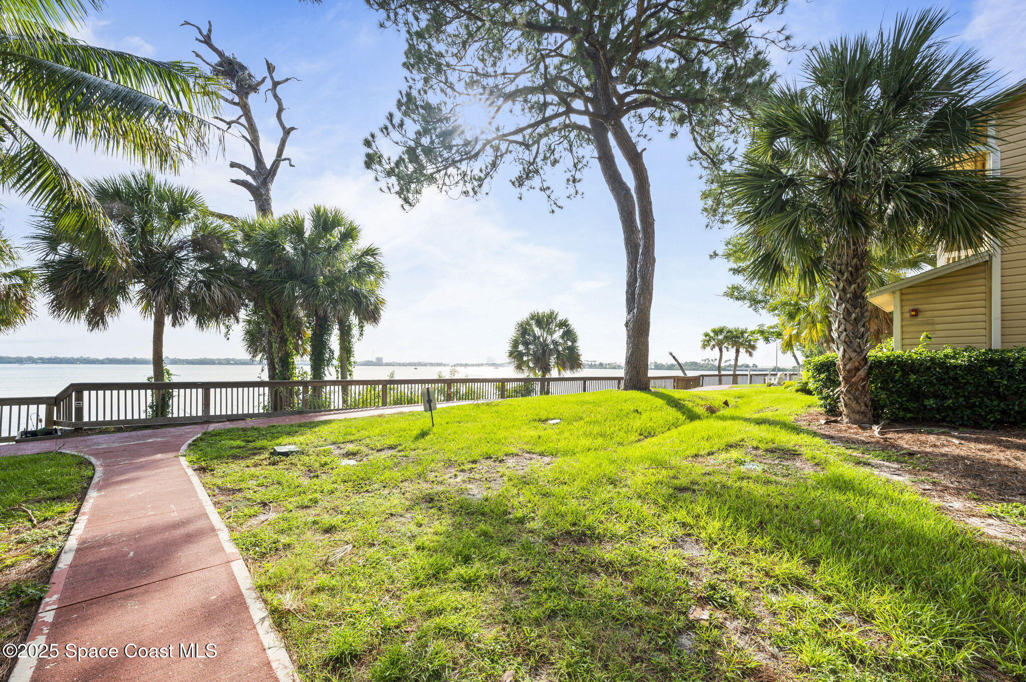 225 S Tropical Trail 116