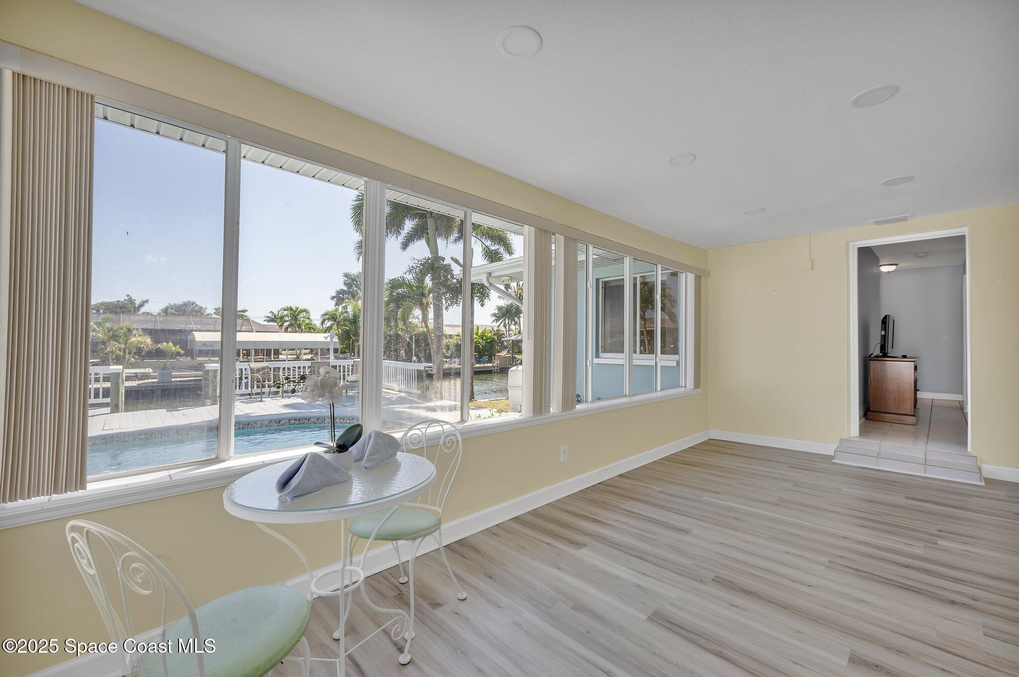 1695 Rochelle Parkway