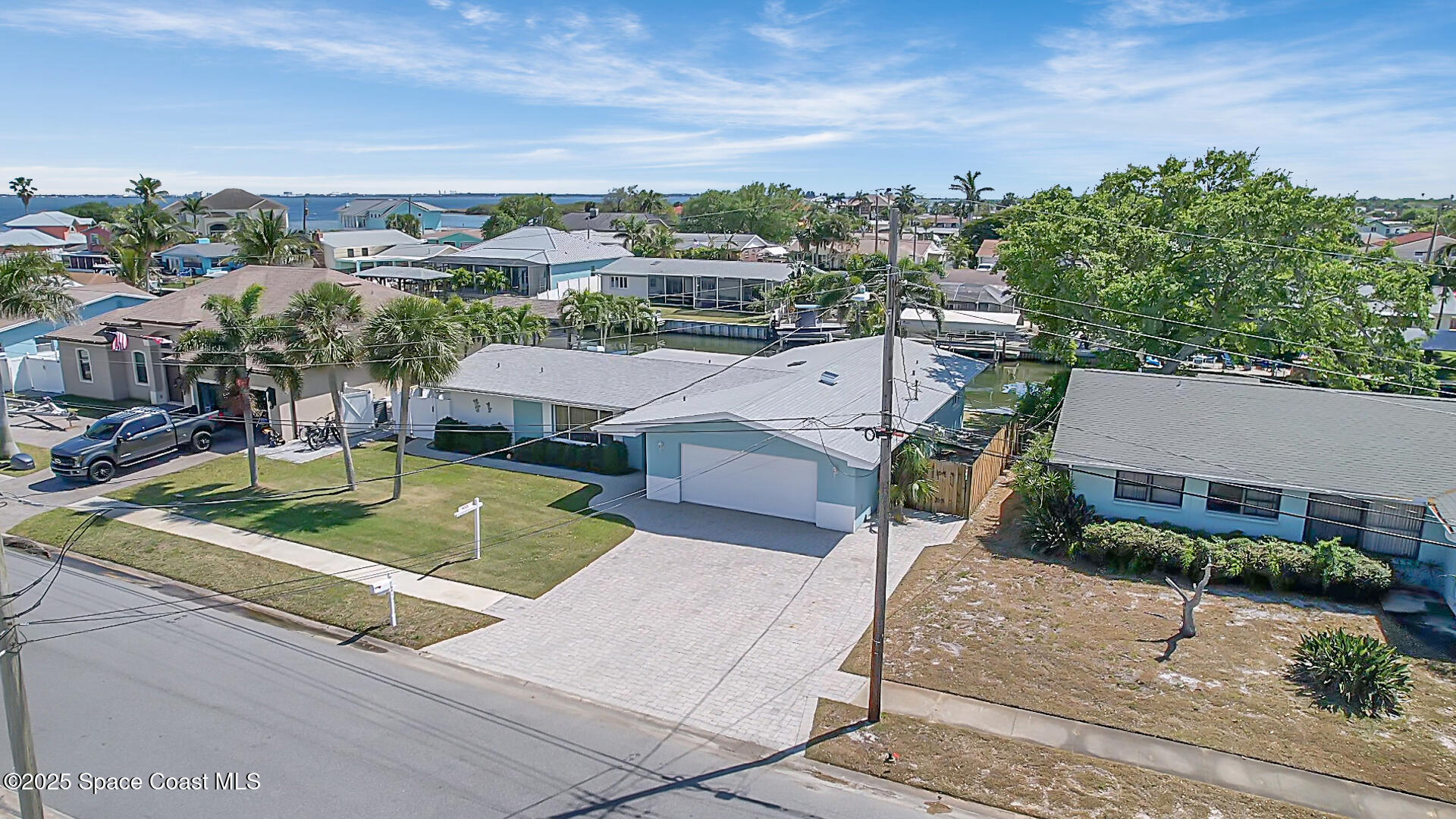 1695 Rochelle Parkway