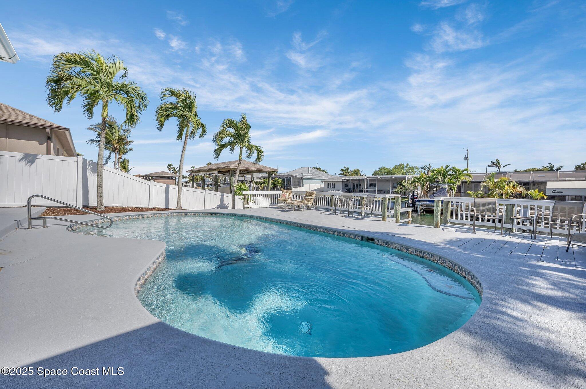 1695 Rochelle Parkway