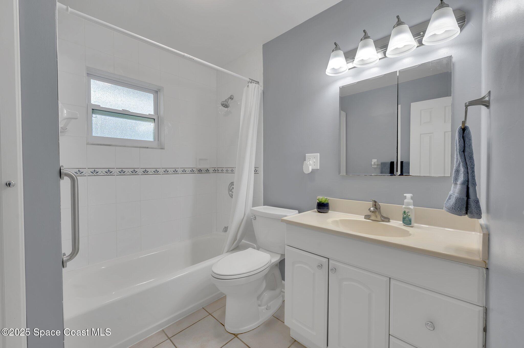 1695 Rochelle Parkway