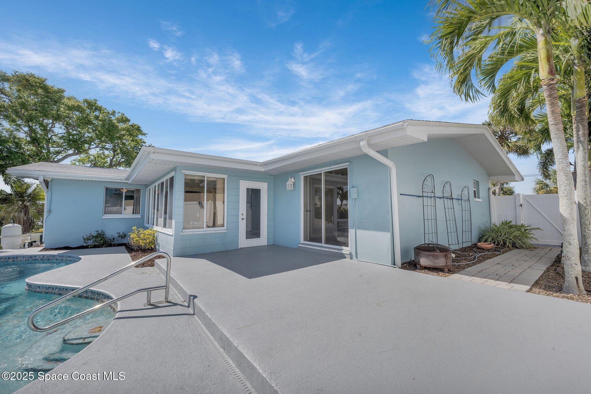 1695 Rochelle Parkway