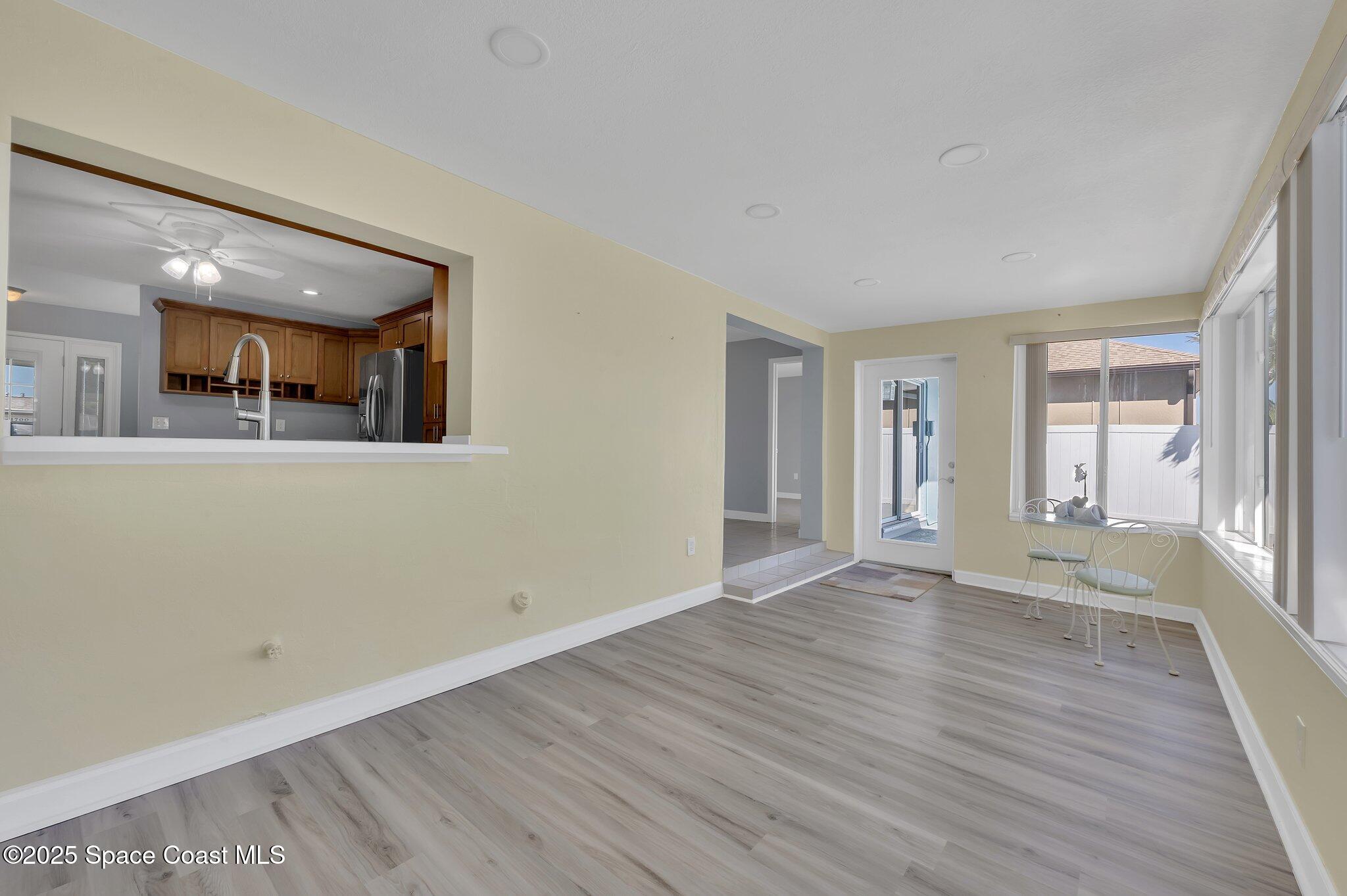1695 Rochelle Parkway