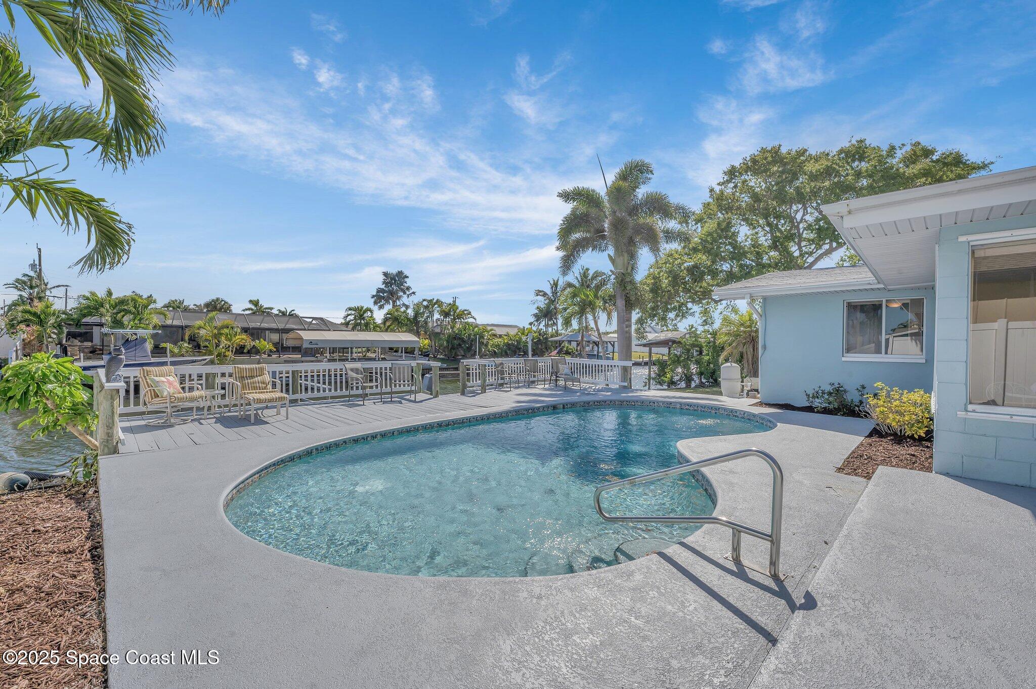 1695 Rochelle Parkway