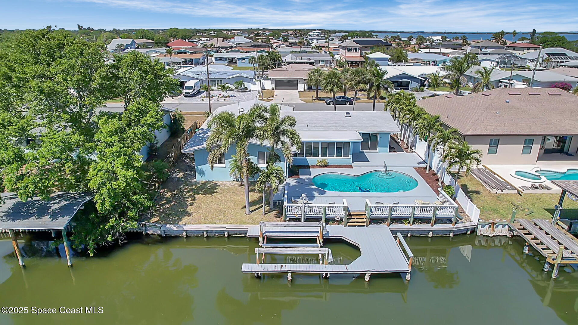 1695 Rochelle Parkway