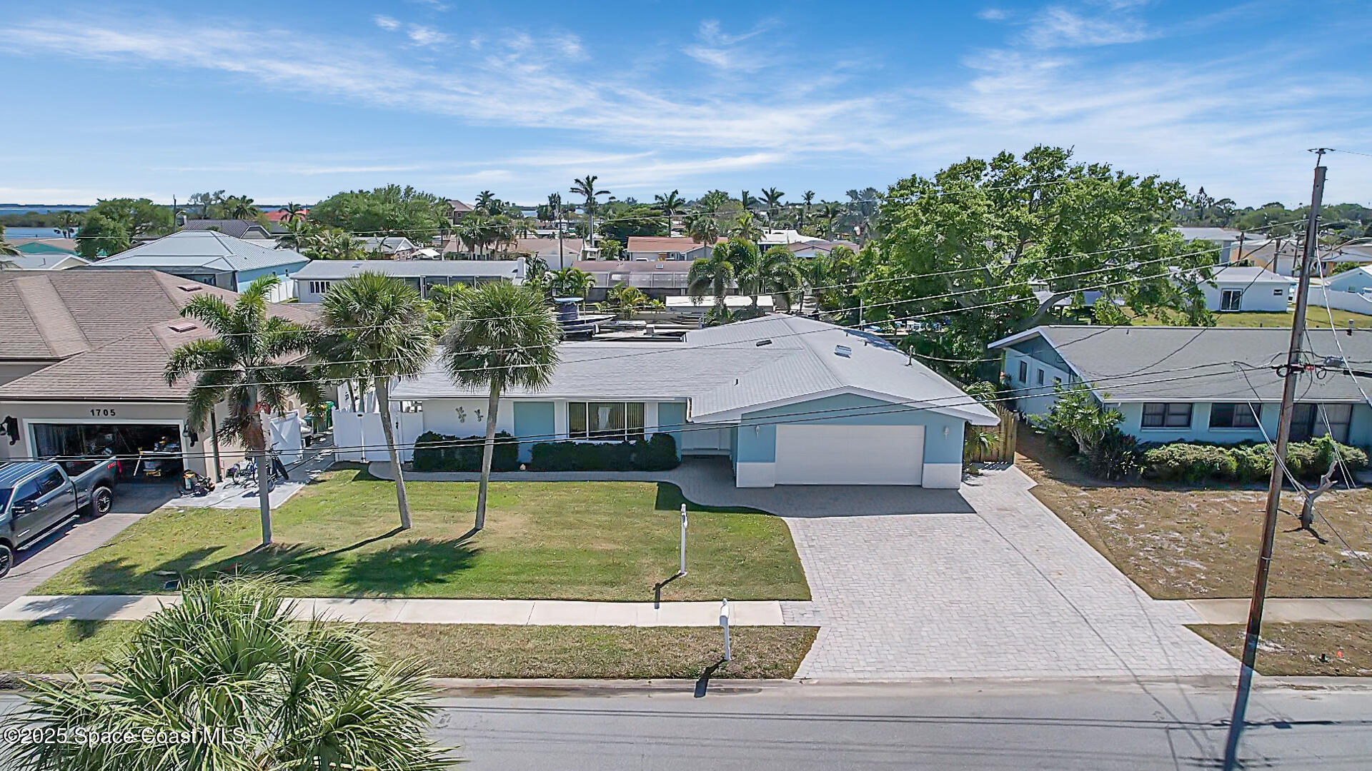 1695 Rochelle Parkway